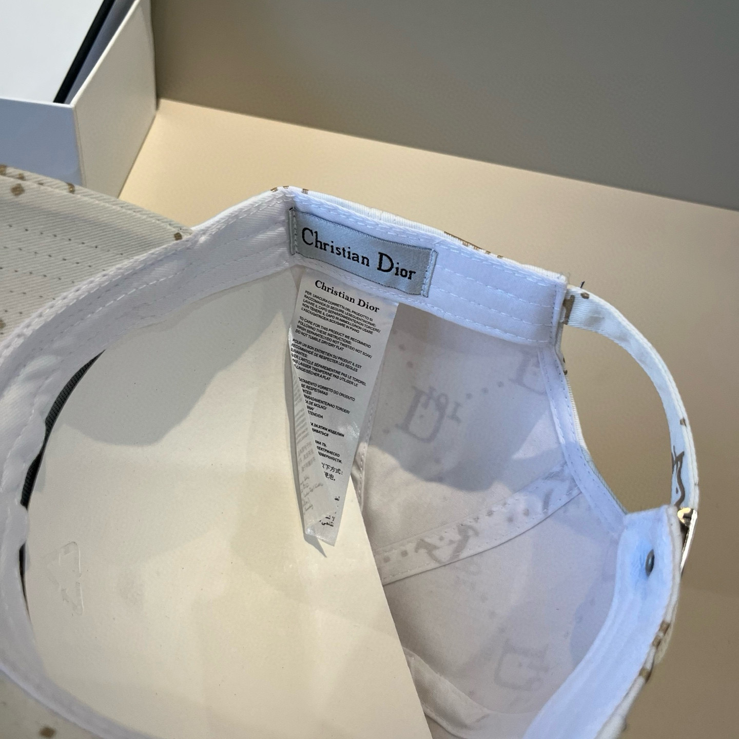 【DIOR迪奥】新款走量简约棒球帽🧢，新款出货，大牌款超好搭配，赶紧入手！