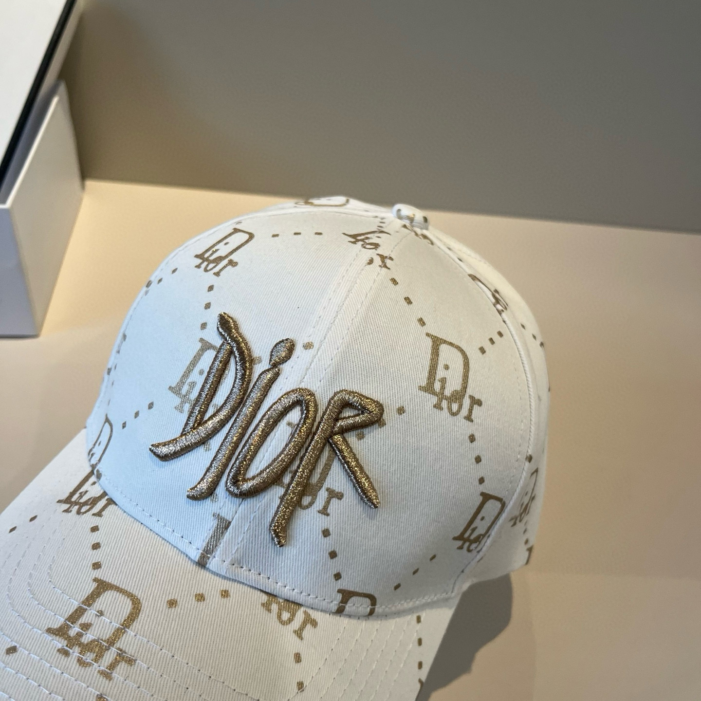 【DIOR迪奥】新款走量简约棒球帽🧢，新款出货，大牌款超好搭配，赶紧入手！