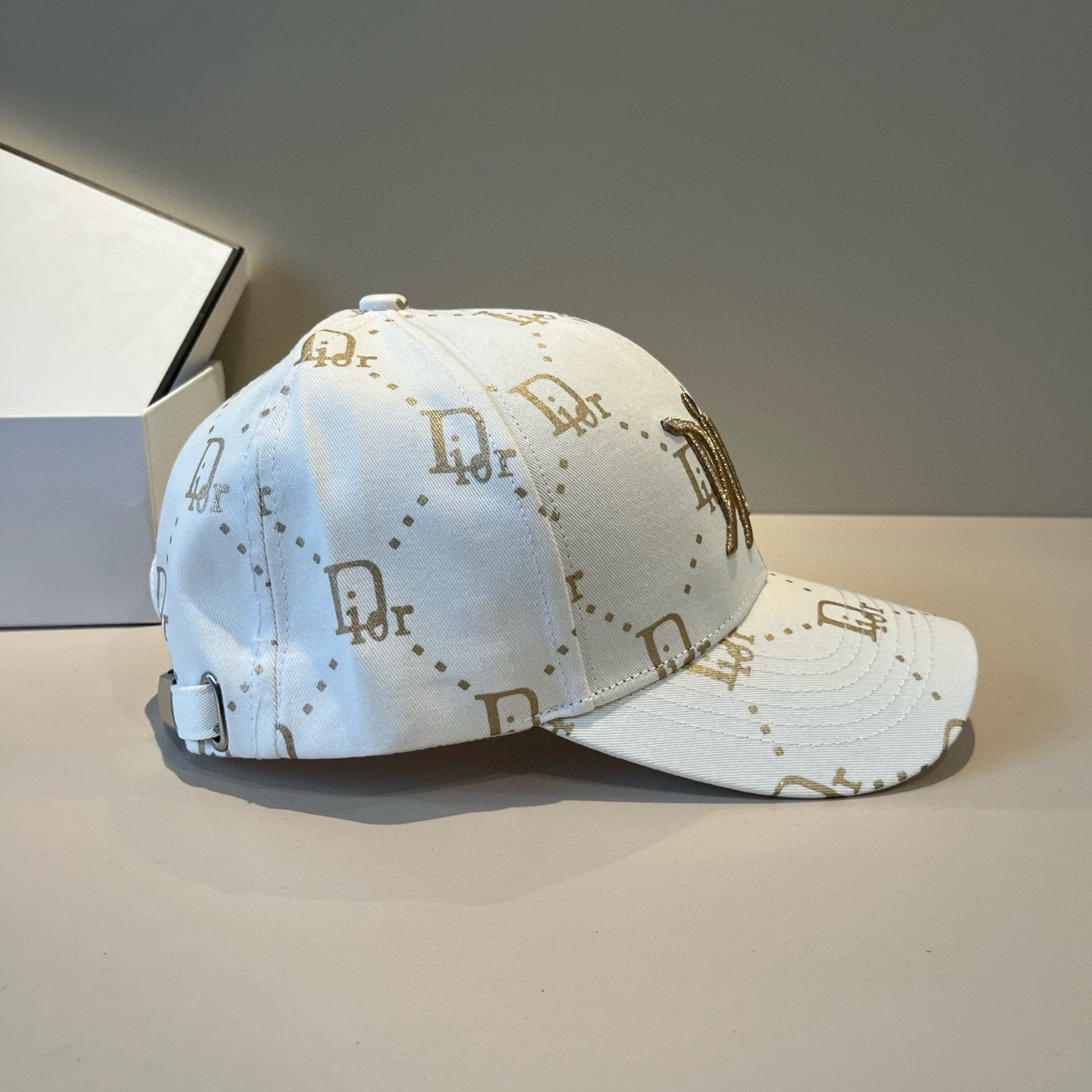 【DIOR迪奥】新款走量简约棒球帽🧢，新款出货，大牌款超好搭配，赶紧入手！