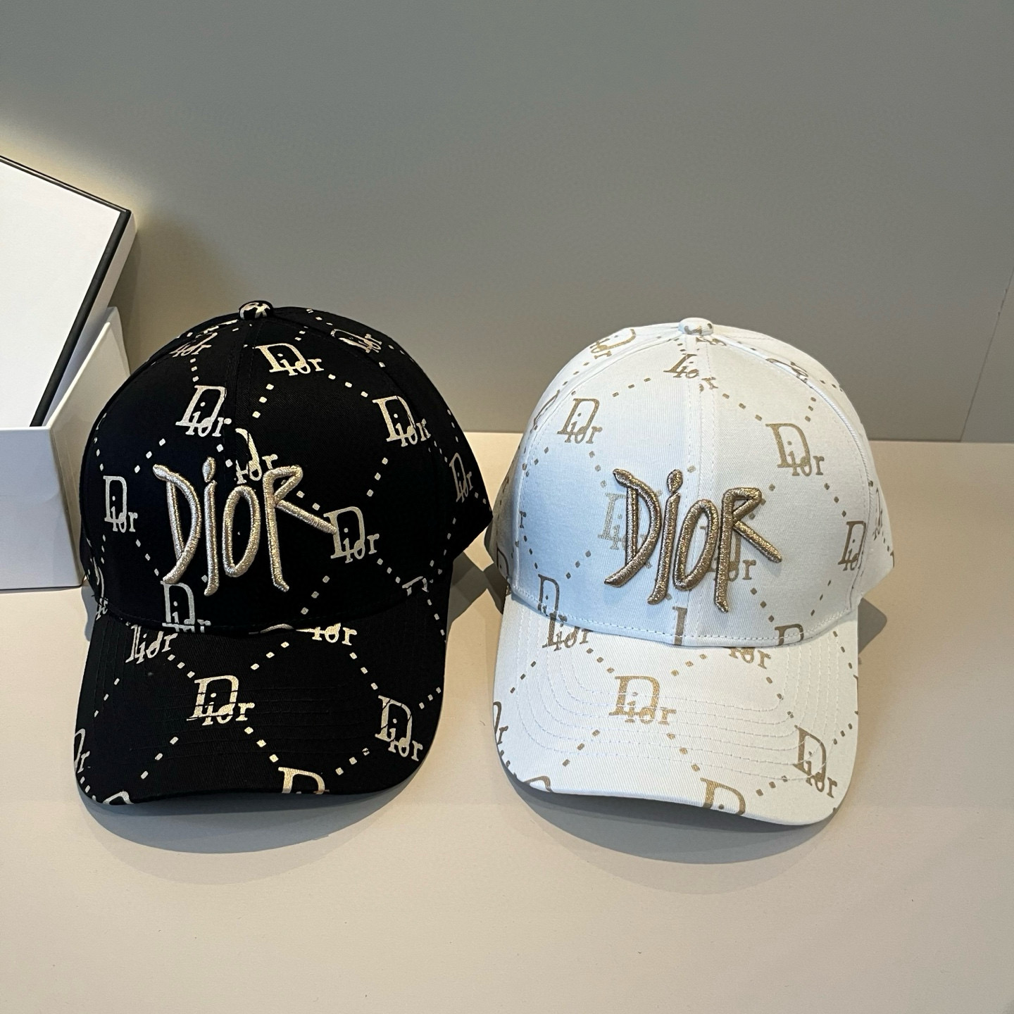 【DIOR迪奥】新款走量简约棒球帽🧢，新款出货，大牌款超好搭配，赶紧入手！