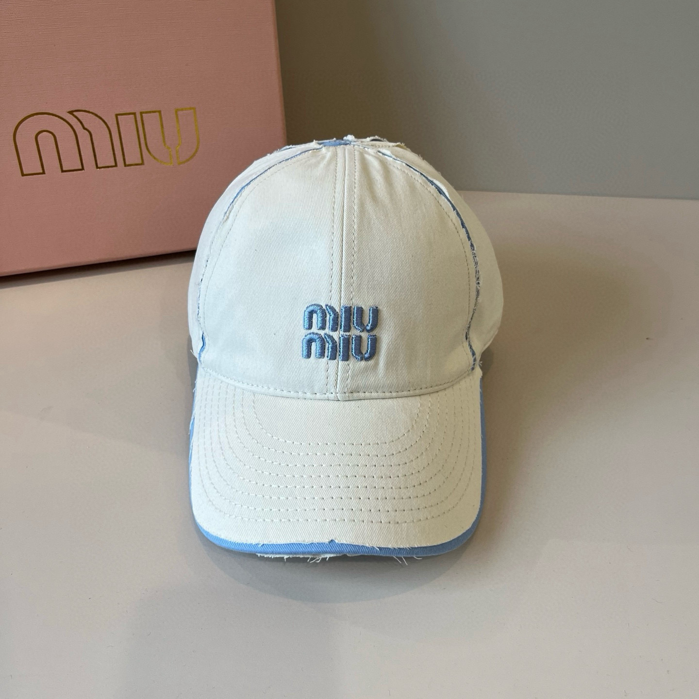  谬谬miumiu 原单春夏新款棒球帽，正品开模订制，原版做工细致质量超赞！