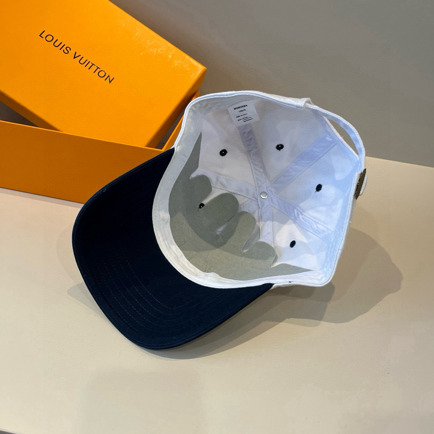 🧢路易威登棒球帽 LouisVuitton😍新款LV棒球帽，重工打造♥️高端大气，百搭款🤗男女通用！跑量