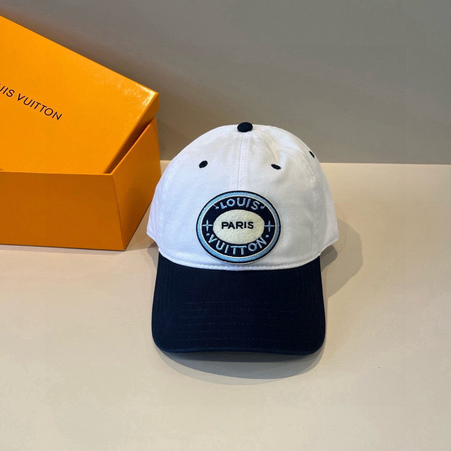 🧢路易威登棒球帽 LouisVuitton😍新款LV棒球帽，重工打造♥️高端大气，百搭款🤗男女通用！跑量