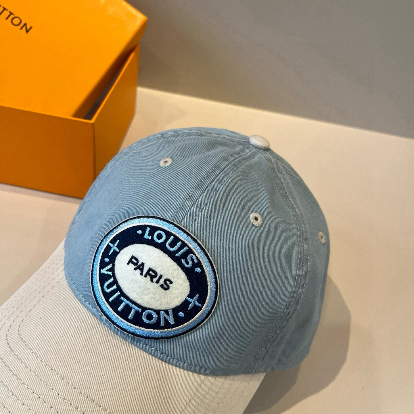 🧢路易威登棒球帽 LouisVuitton😍新款LV棒球帽，重工打造♥️高端大气，百搭款🤗男女通用！跑量