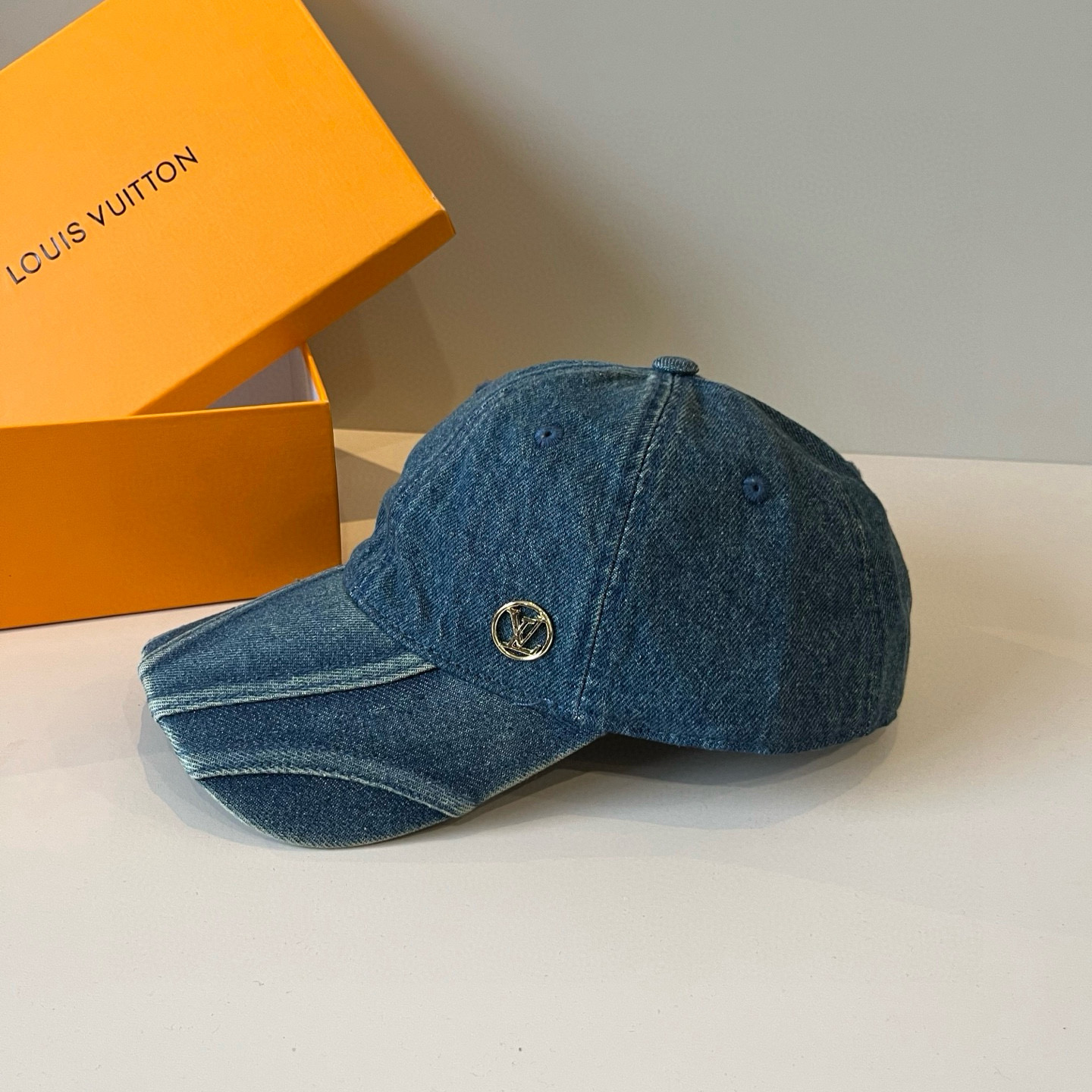 🧢路易威登棒球帽 LouisVuitton😍新款LV棒球帽，重工打造♥️高端大气，百搭款🤗男女通用！跑量