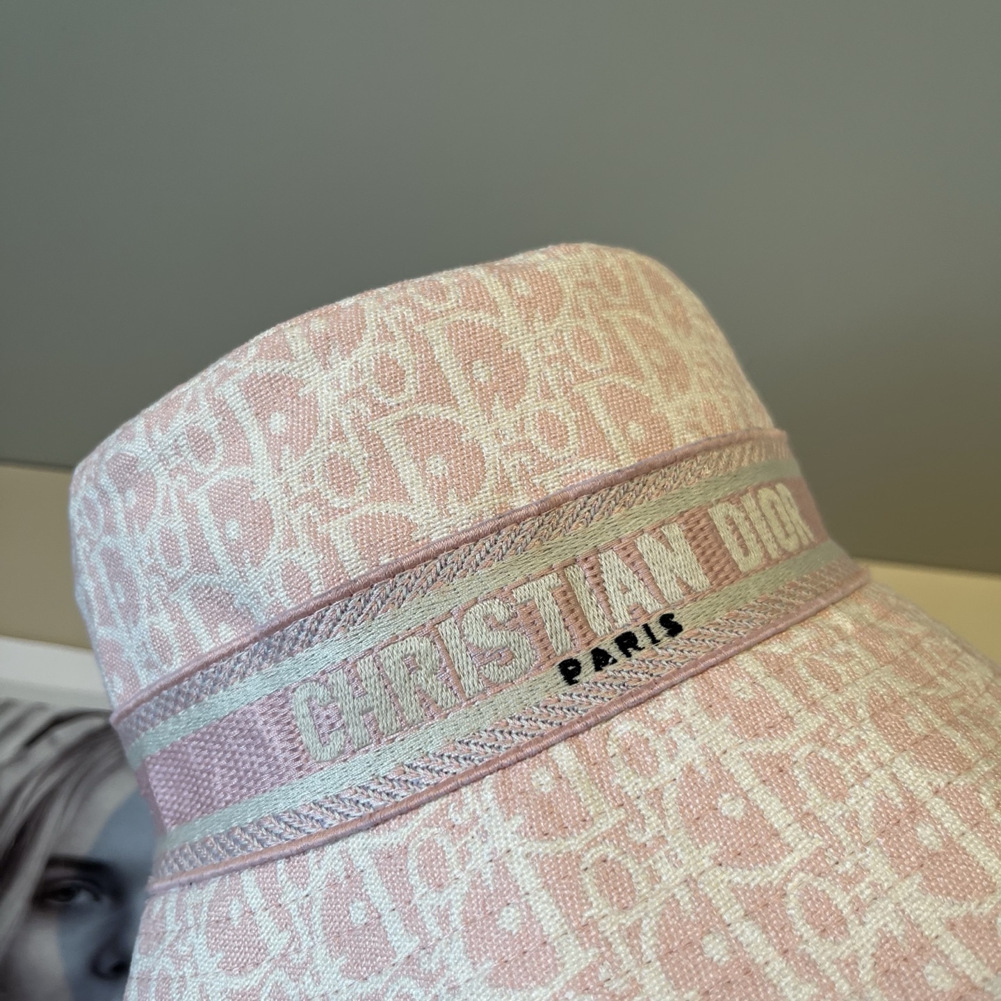 【DIOR迪奥】新款走量简约渔夫帽，新款出货，大牌款超好搭配，赶紧入手！