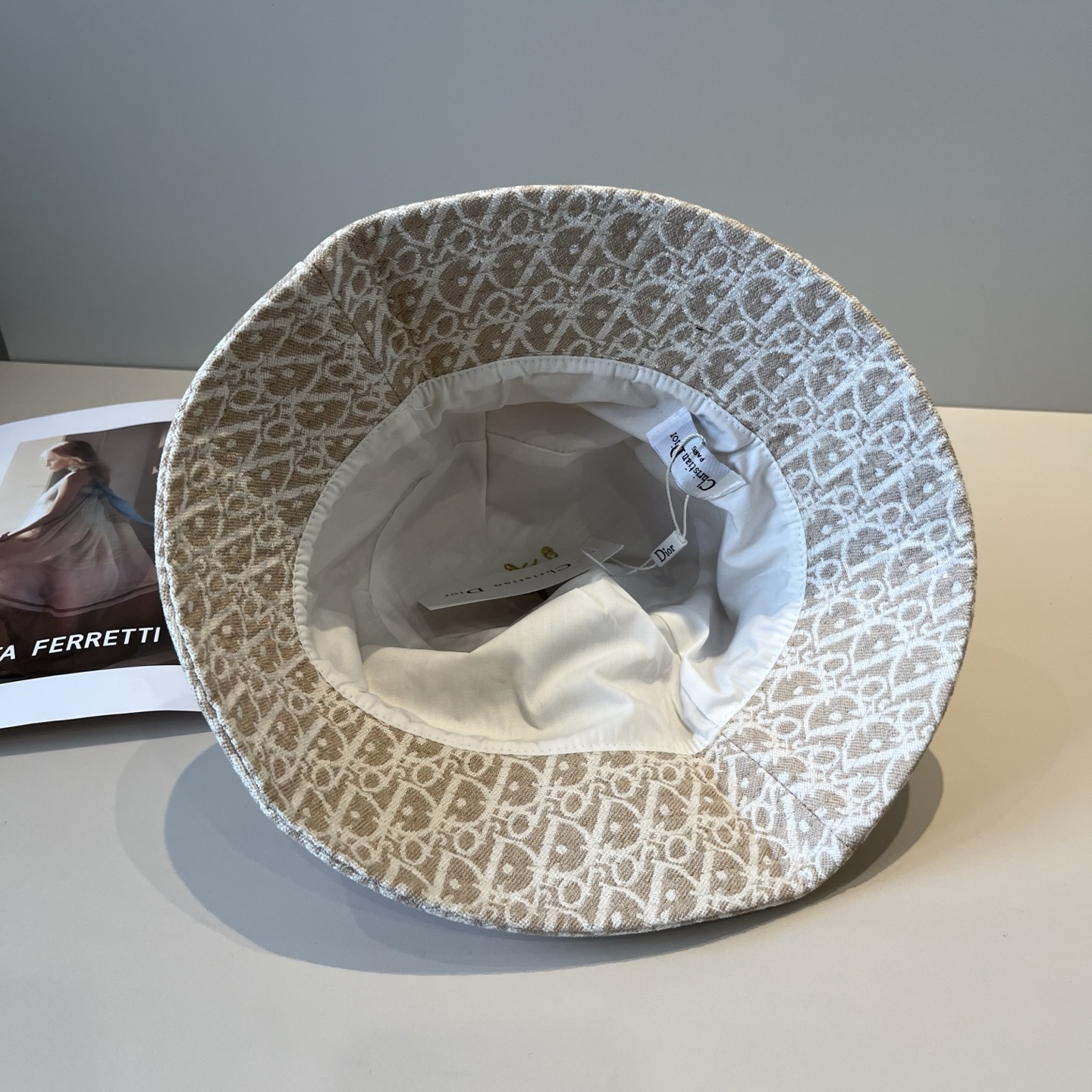 【DIOR迪奥】新款走量简约渔夫帽，新款出货，大牌款超好搭配，赶紧入手！