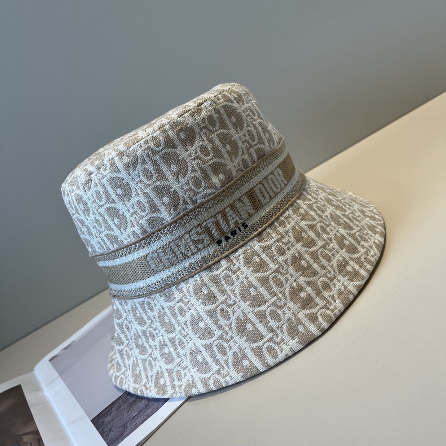 【DIOR迪奥】新款走量简约渔夫帽，新款出货，大牌款超好搭配，赶紧入手！