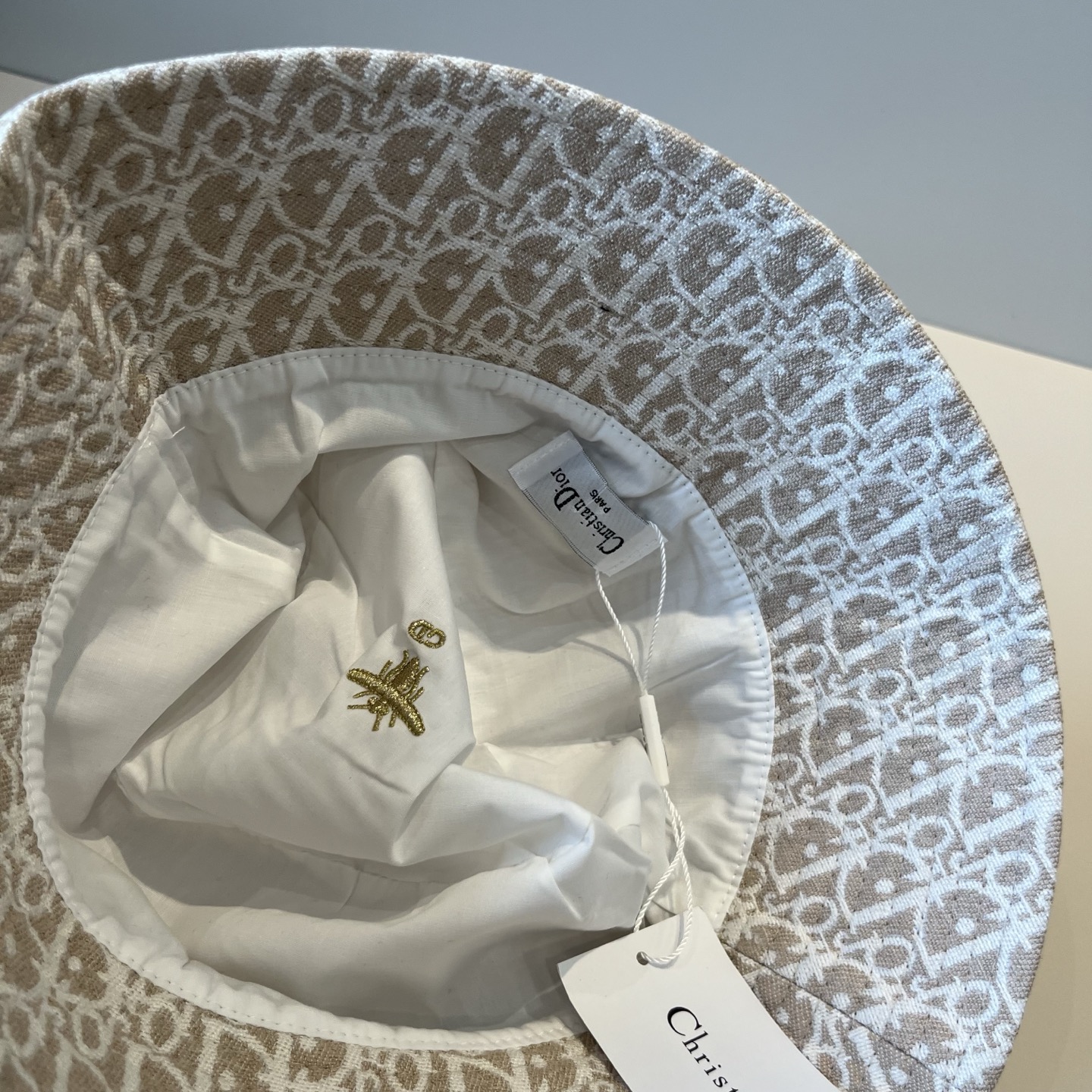 【DIOR迪奥】新款走量简约渔夫帽，新款出货，大牌款超好搭配，赶紧入手！