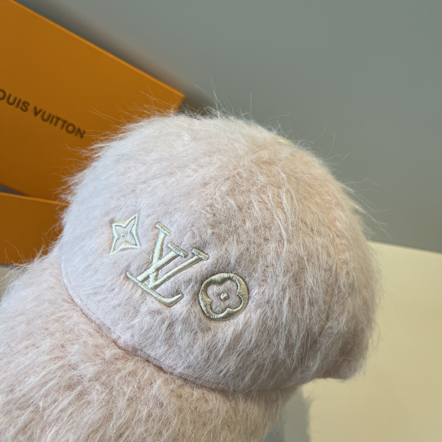 🧢路易威登棒球帽 LouisVuitton😍新款LV棒球帽，重工打造♥️高端大气，百搭款🤗男女通用！跑量