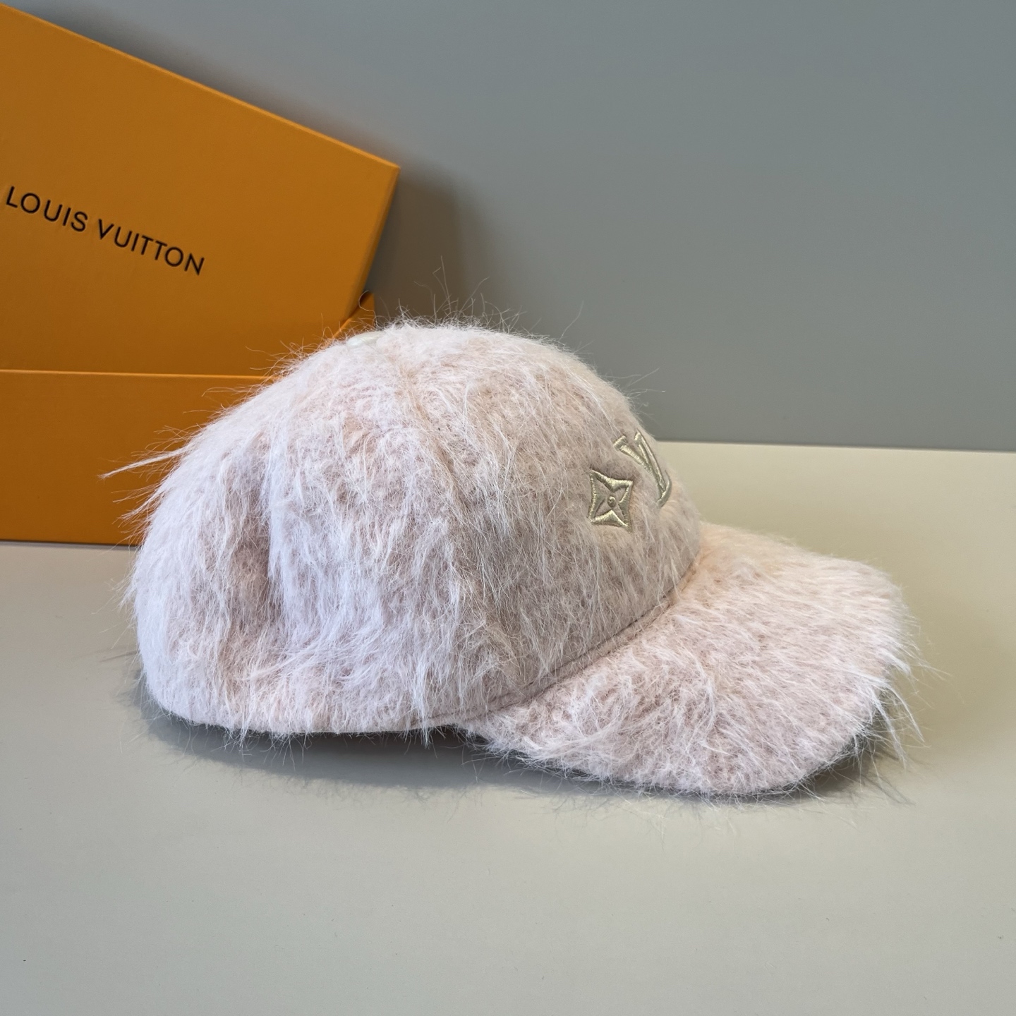 🧢路易威登棒球帽 LouisVuitton😍新款LV棒球帽，重工打造♥️高端大气，百搭款🤗男女通用！跑量