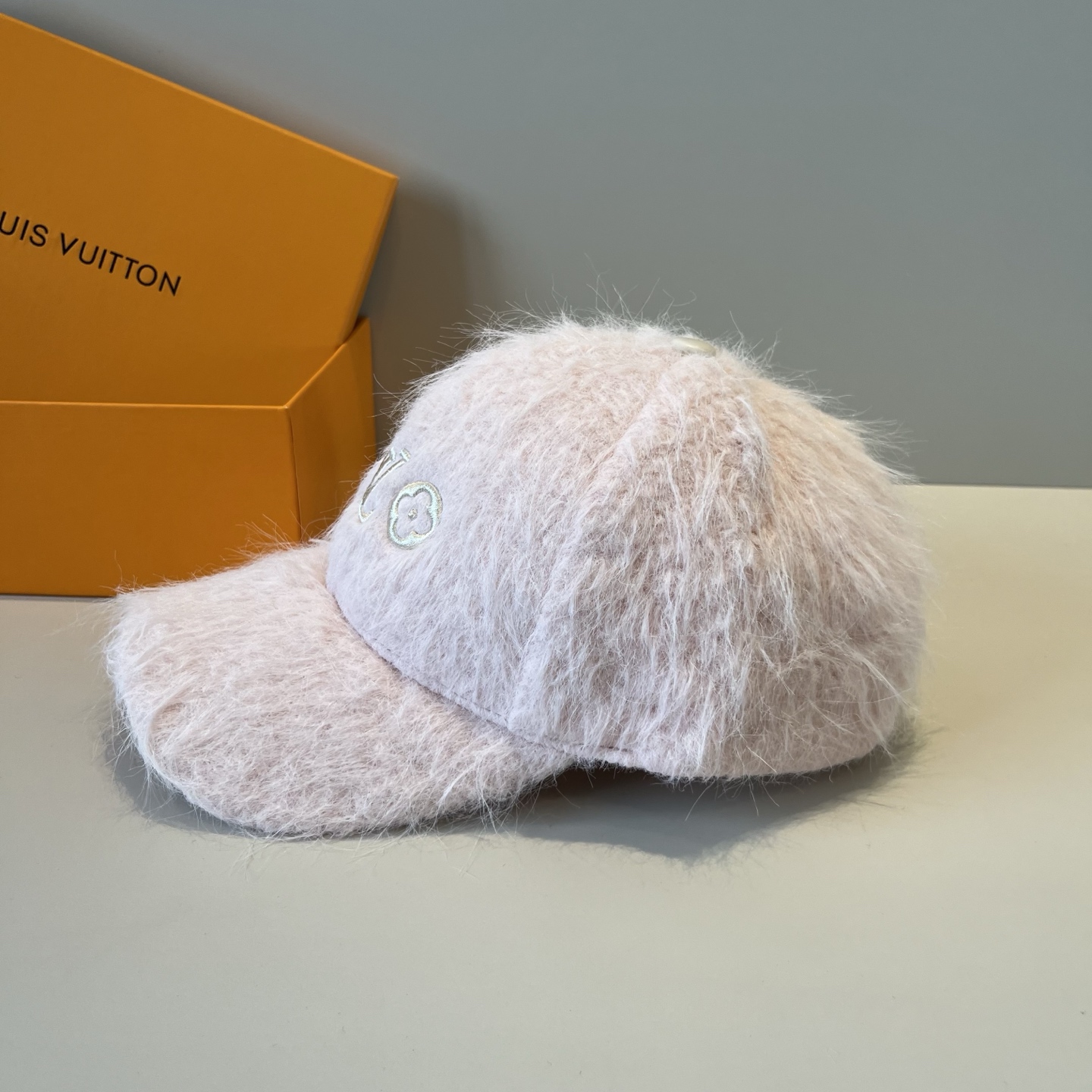 🧢路易威登棒球帽 LouisVuitton😍新款LV棒球帽，重工打造♥️高端大气，百搭款🤗男女通用！跑量