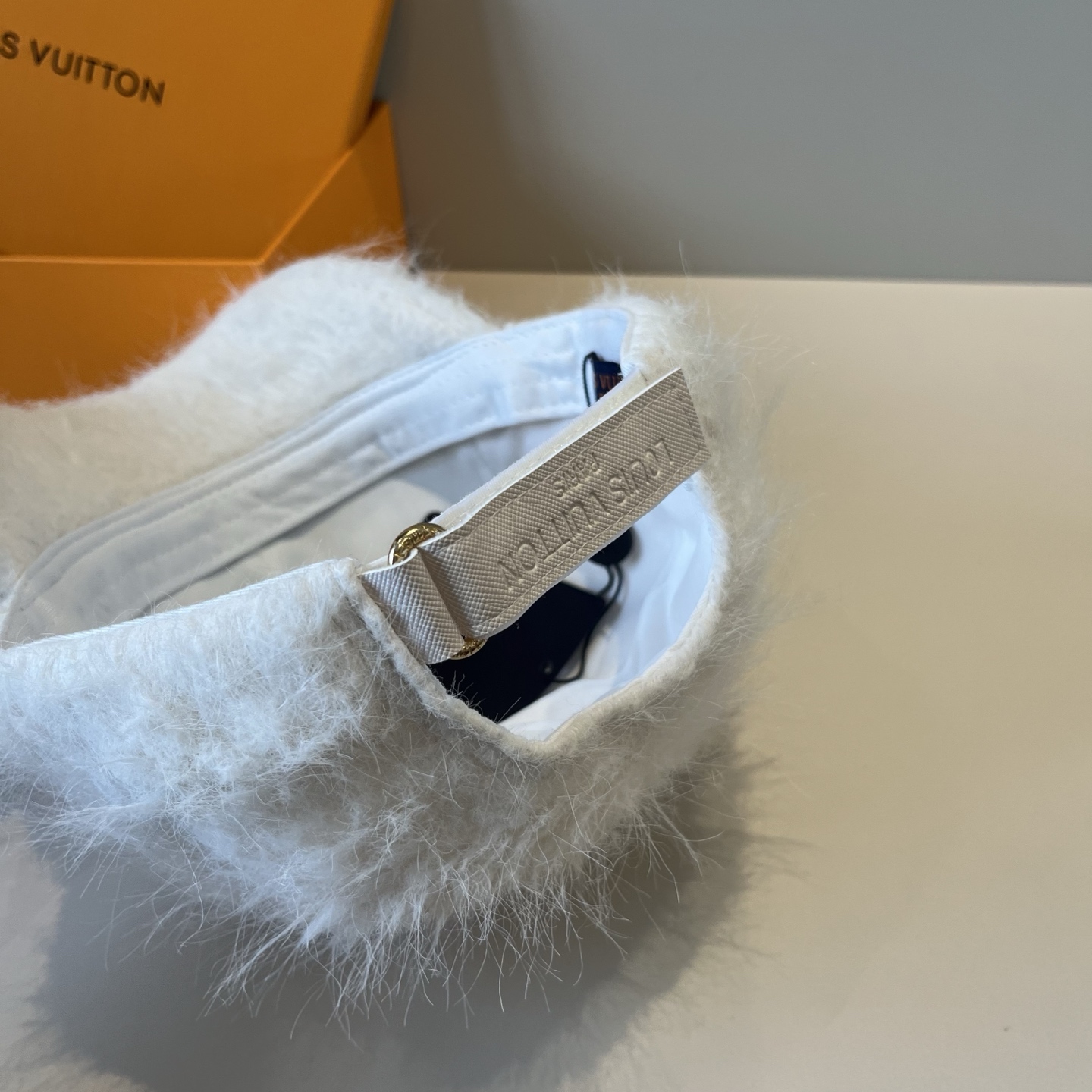 🧢路易威登棒球帽 LouisVuitton😍新款LV棒球帽，重工打造♥️高端大气，百搭款🤗男女通用！跑量