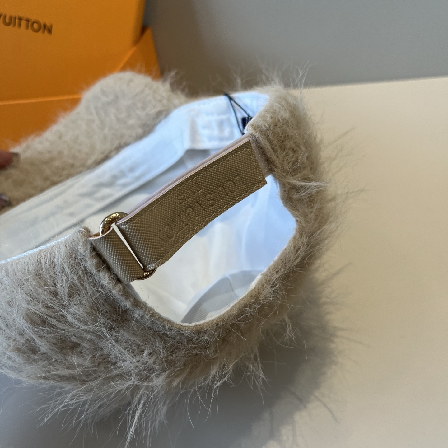 🧢路易威登棒球帽 LouisVuitton😍新款LV棒球帽，重工打造♥️高端大气，百搭款🤗男女通用！跑量