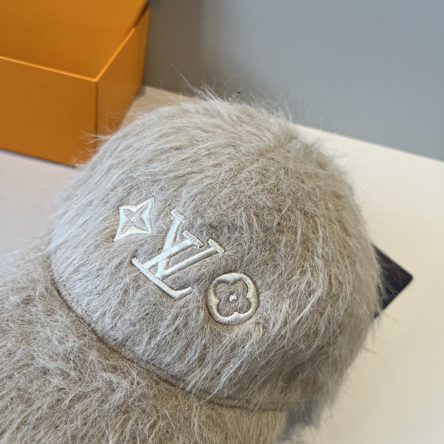 🧢路易威登棒球帽 LouisVuitton😍新款LV棒球帽，重工打造♥️高端大气，百搭款🤗男女通用！跑量