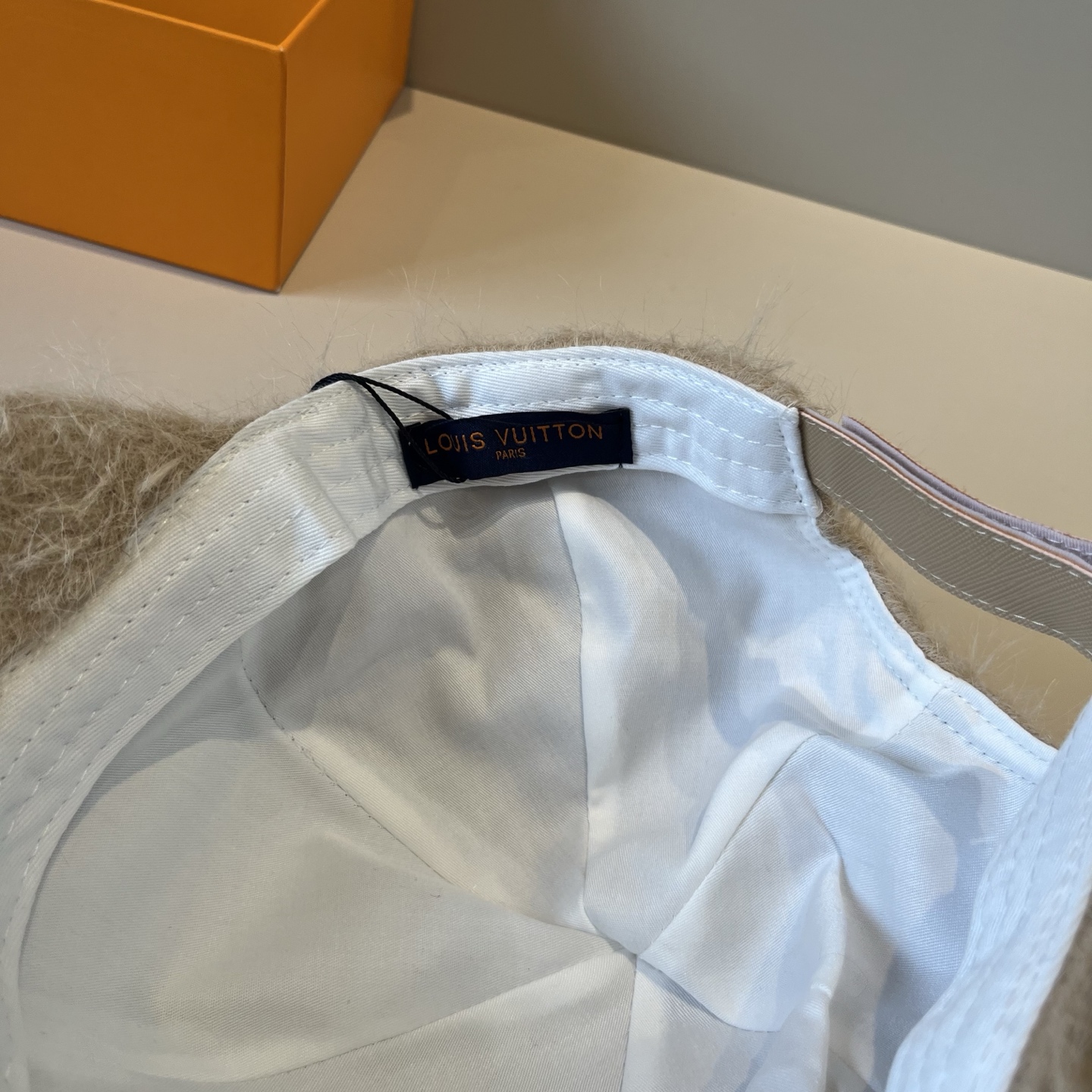 🧢路易威登棒球帽 LouisVuitton😍新款LV棒球帽，重工打造♥️高端大气，百搭款🤗男女通用！跑量