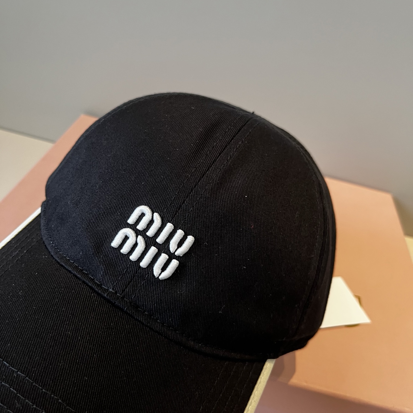  谬谬miumiu 原单春夏新款棒球帽，正品开模订制，原版做工细致质量超赞！