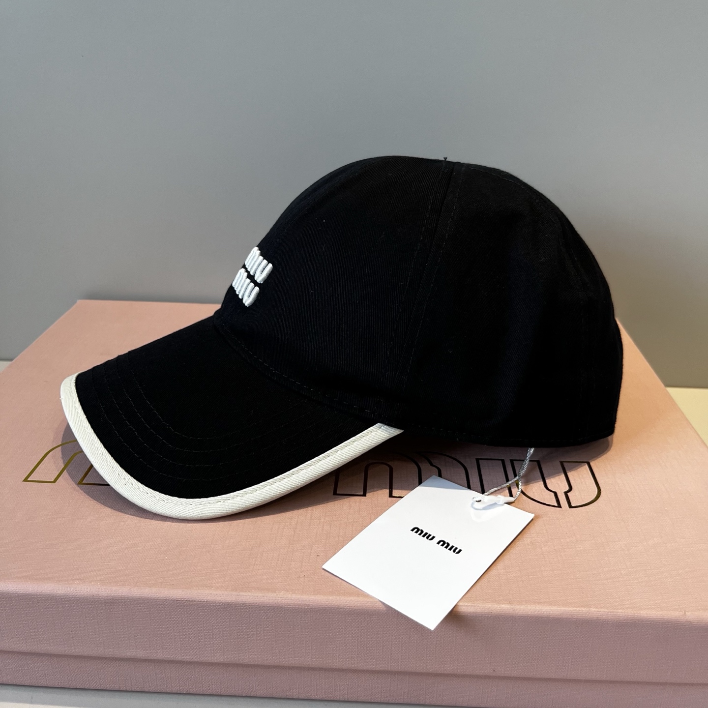  谬谬miumiu 原单春夏新款棒球帽，正品开模订制，原版做工细致质量超赞！