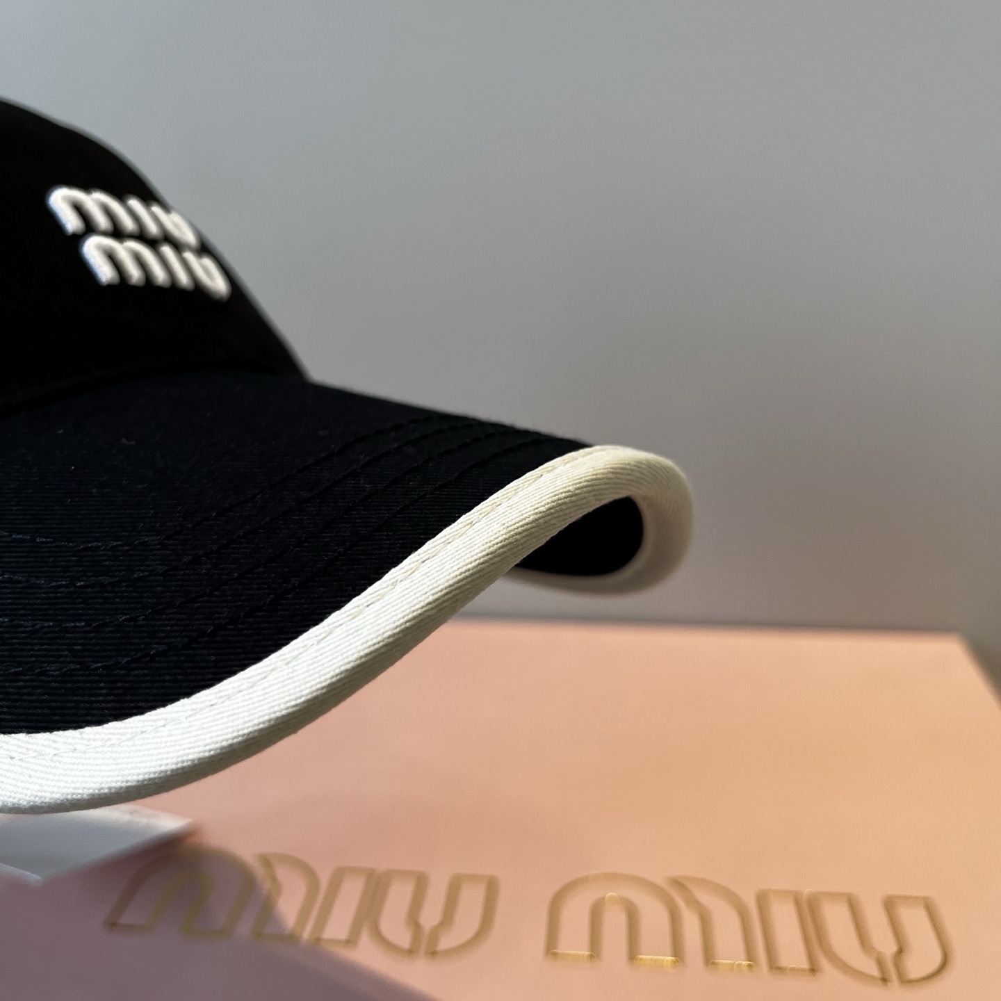  谬谬miumiu 原单春夏新款棒球帽，正品开模订制，原版做工细致质量超赞！