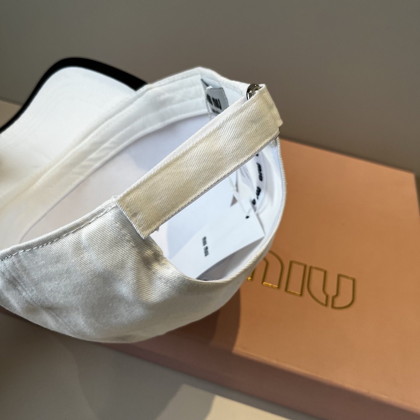  谬谬miumiu 原单春夏新款棒球帽，正品开模订制，原版做工细致质量超赞！