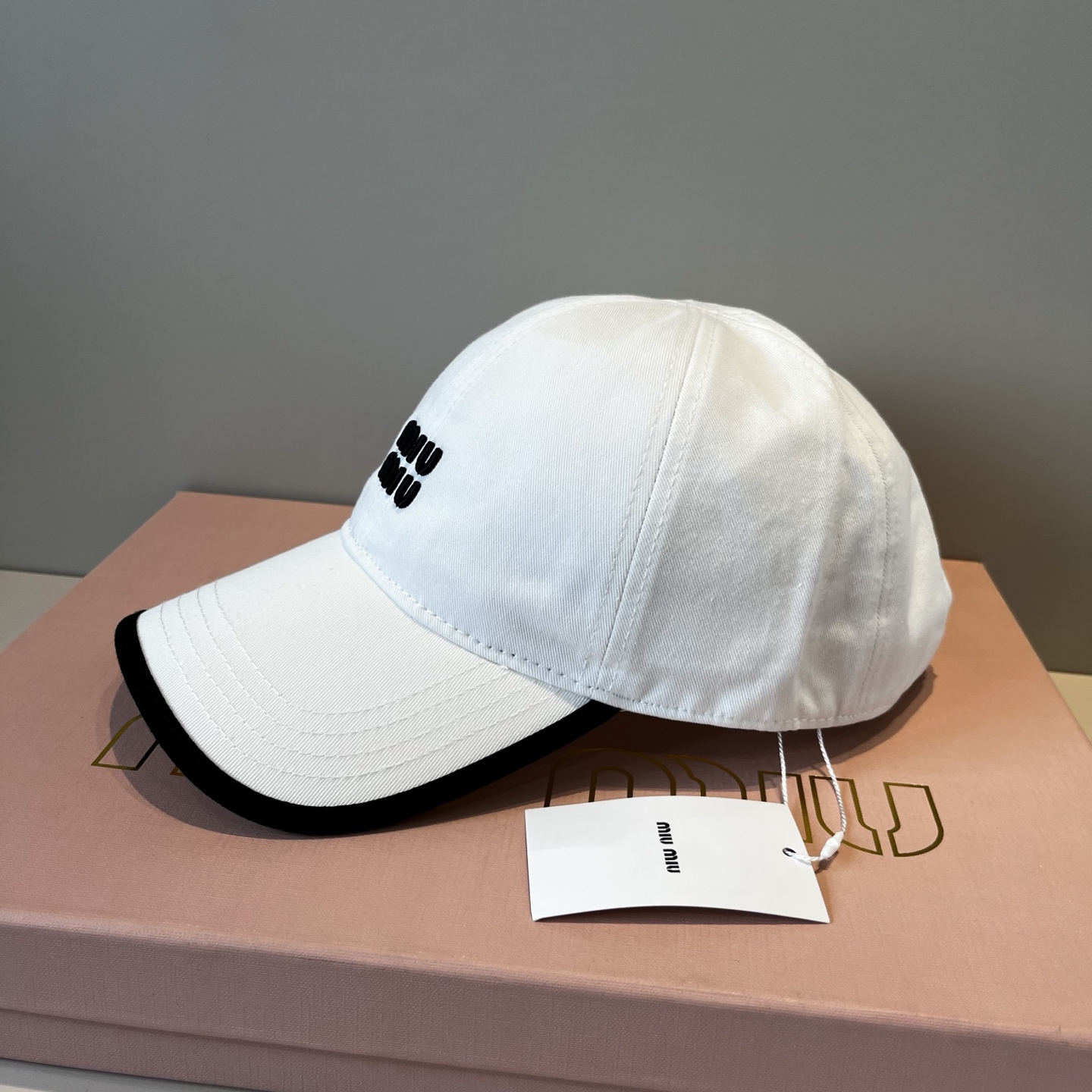  谬谬miumiu 原单春夏新款棒球帽，正品开模订制，原版做工细致质量超赞！