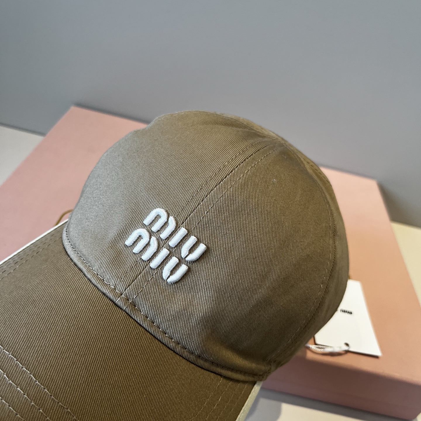  谬谬miumiu 原单春夏新款棒球帽，正品开模订制，原版做工细致质量超赞！