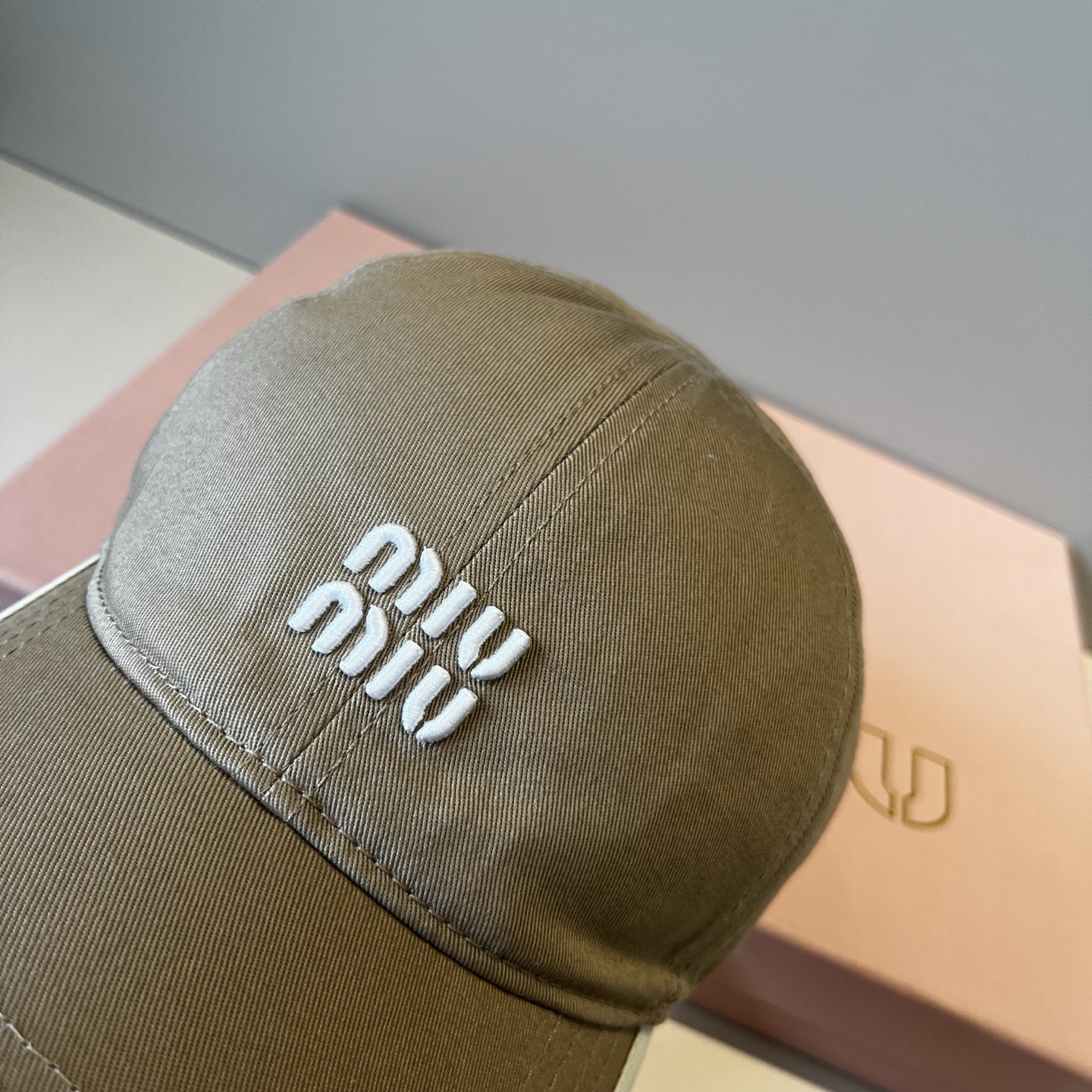  谬谬miumiu 原单春夏新款棒球帽，正品开模订制，原版做工细致质量超赞！