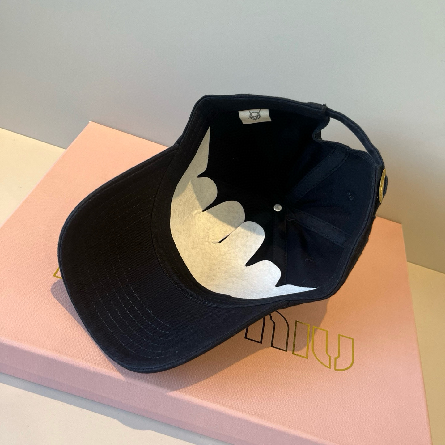  谬谬miumiu 原单春夏新款棒球帽，正品开模订制，原版做工细致质量超赞！