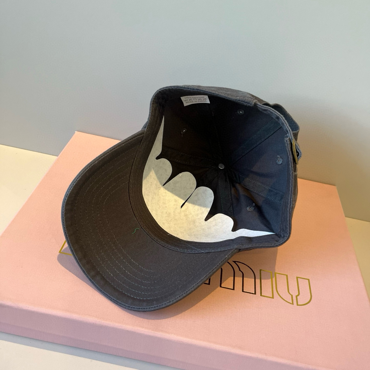  谬谬miumiu 原单春夏新款棒球帽，正品开模订制，原版做工细致质量超赞！