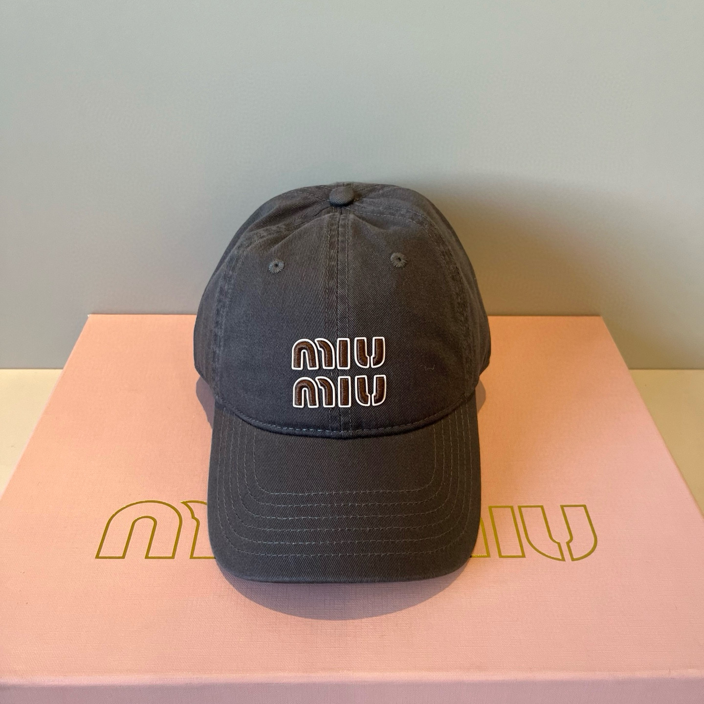 谬谬miumiu 原单春夏新款棒球帽，正品开模订制，原版做工细致质量超赞！