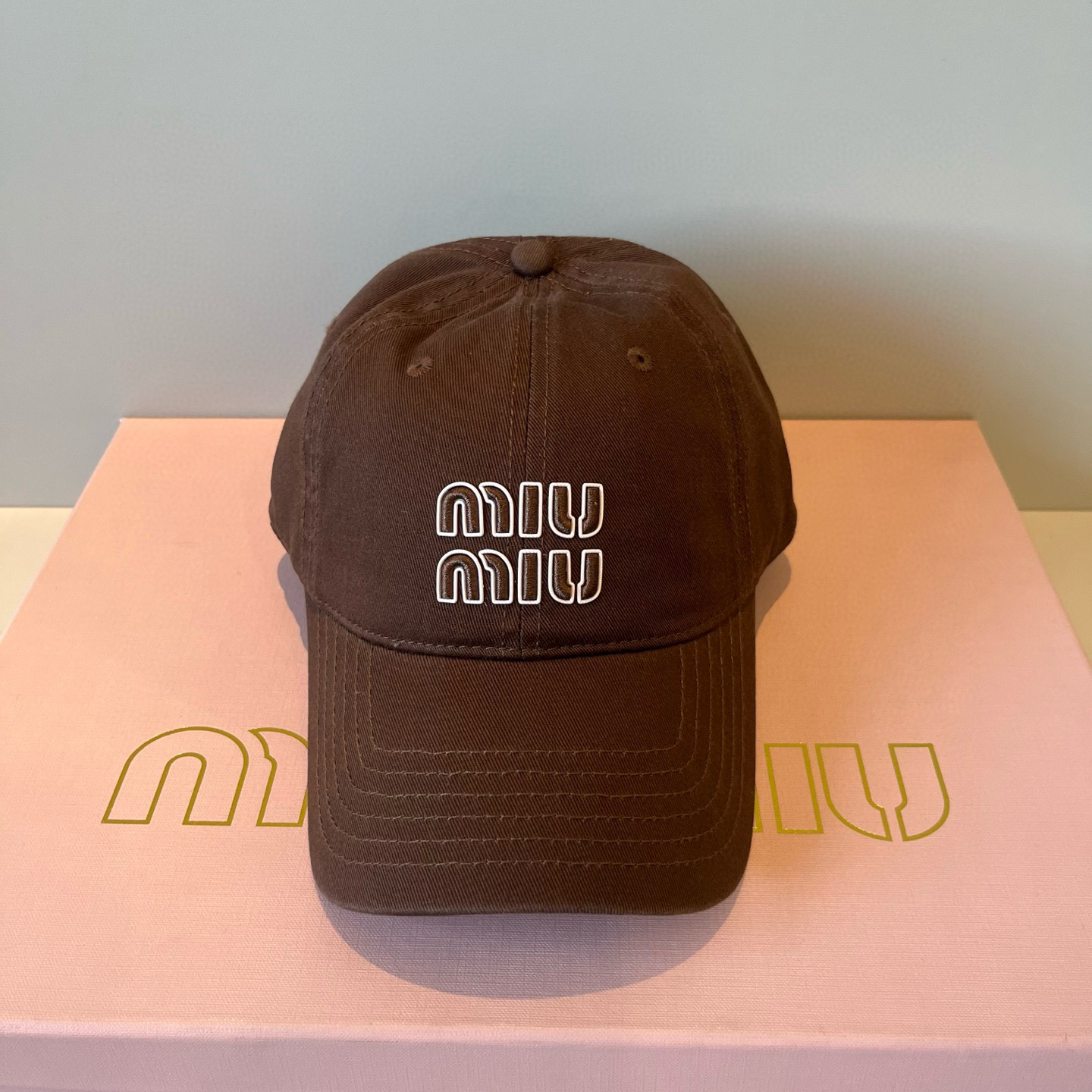  谬谬miumiu 原单春夏新款棒球帽，正品开模订制，原版做工细致质量超赞！