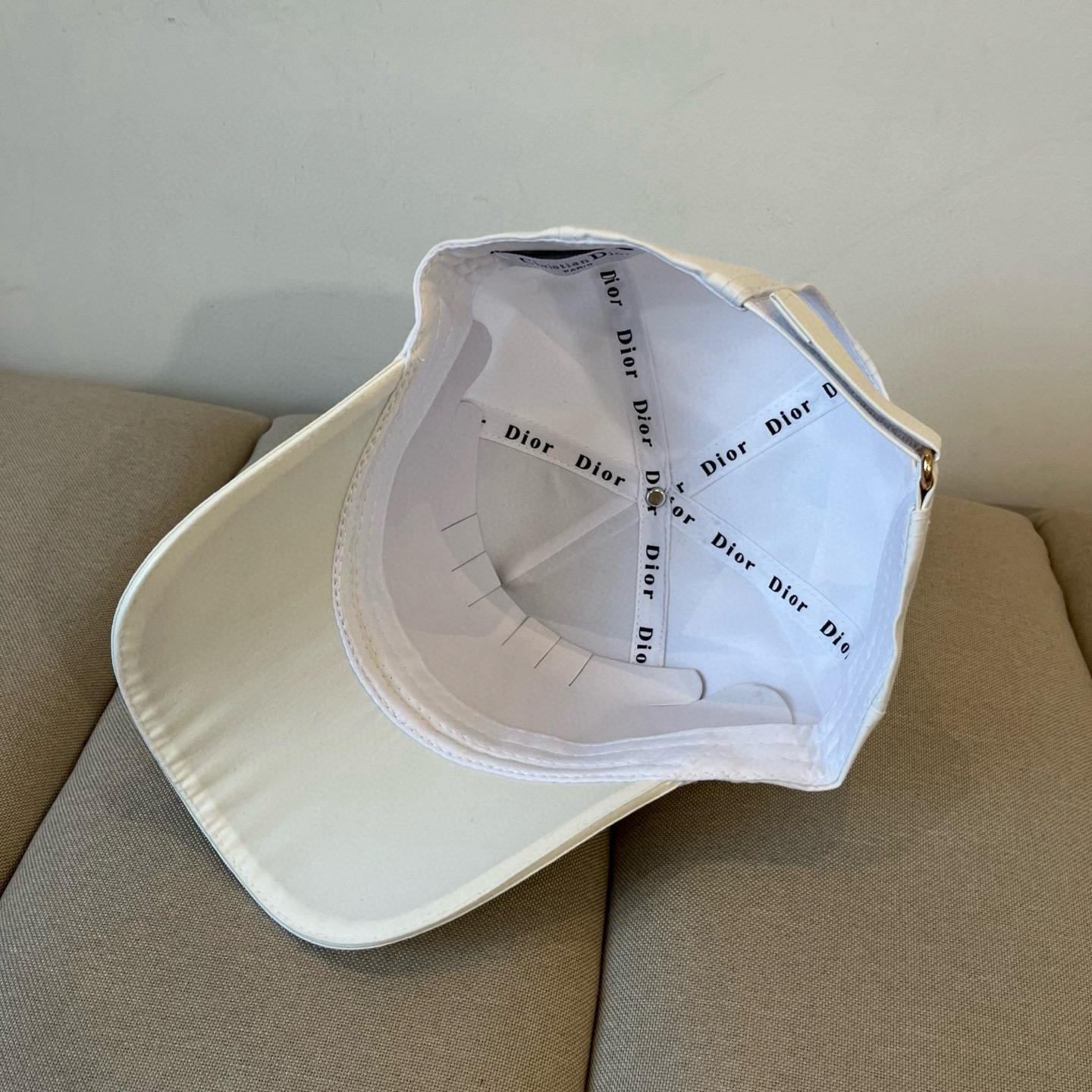 【DIOR迪奥】新款走量简约棒球帽🧢，新款出货，大牌款超好搭配，赶紧入手！