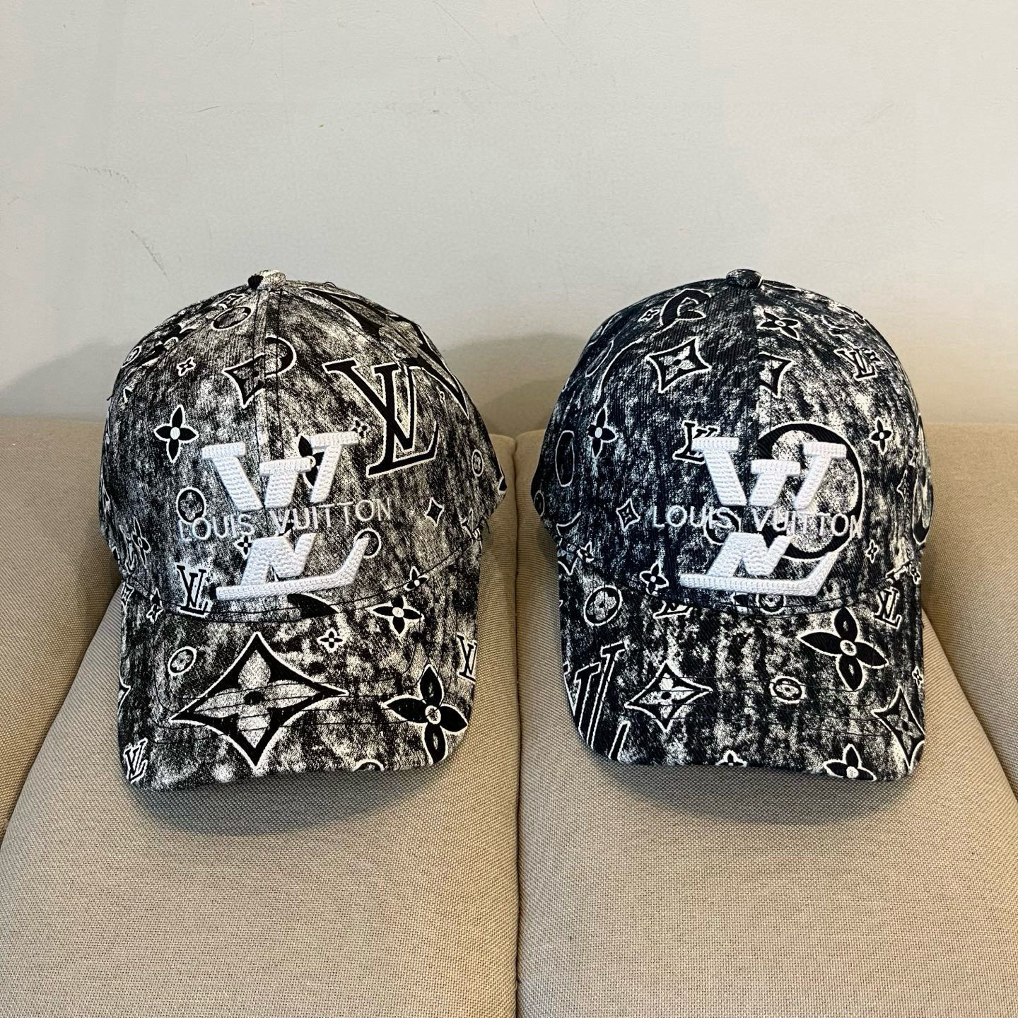 🧢路易威登棒球帽 LouisVuitton😍新款LV棒球帽，重工打造♥️高端大气，百搭款🤗男女通用！跑量