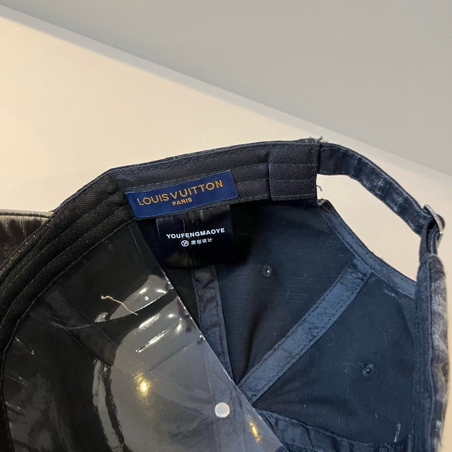 🧢路易威登棒球帽 LouisVuitton😍新款LV棒球帽，重工打造♥️高端大气，百搭款🤗男女通用！跑量