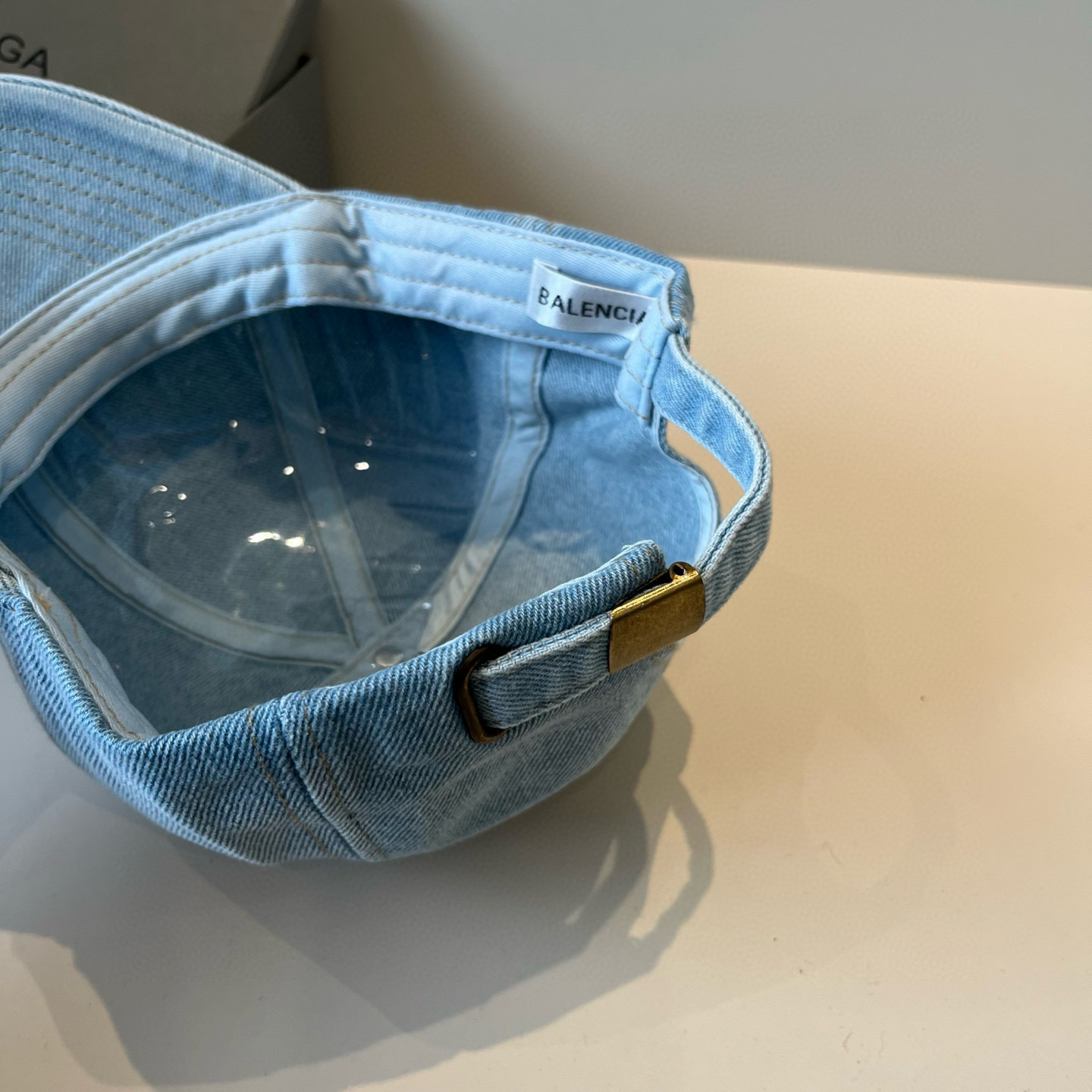 🆕BALENCIAGA巴黎世家新款logo棒球帽，很酷的色系，男女佩戴都有不同style，第一批抢先出货