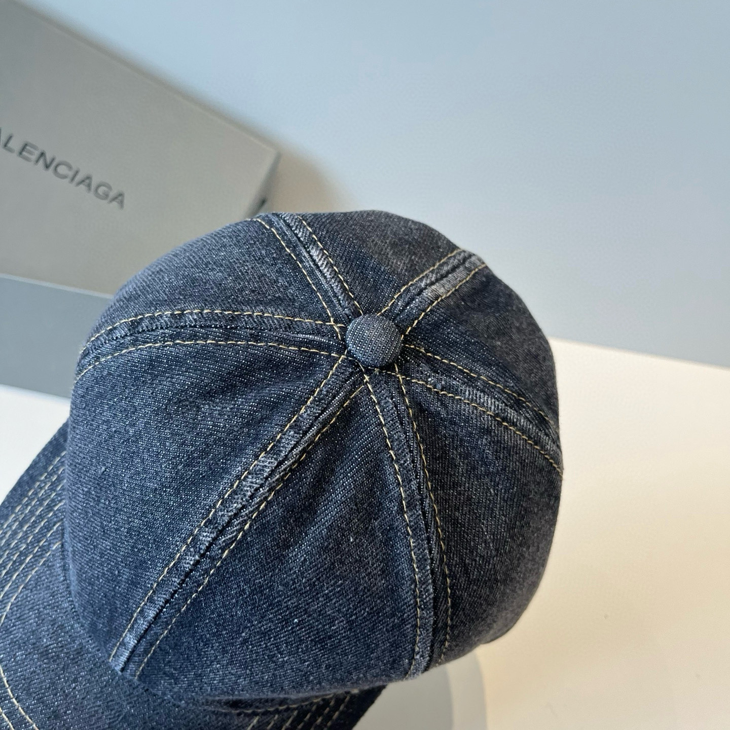 🆕BALENCIAGA巴黎世家新款logo棒球帽，很酷的色系，男女佩戴都有不同style，第一批抢先出货