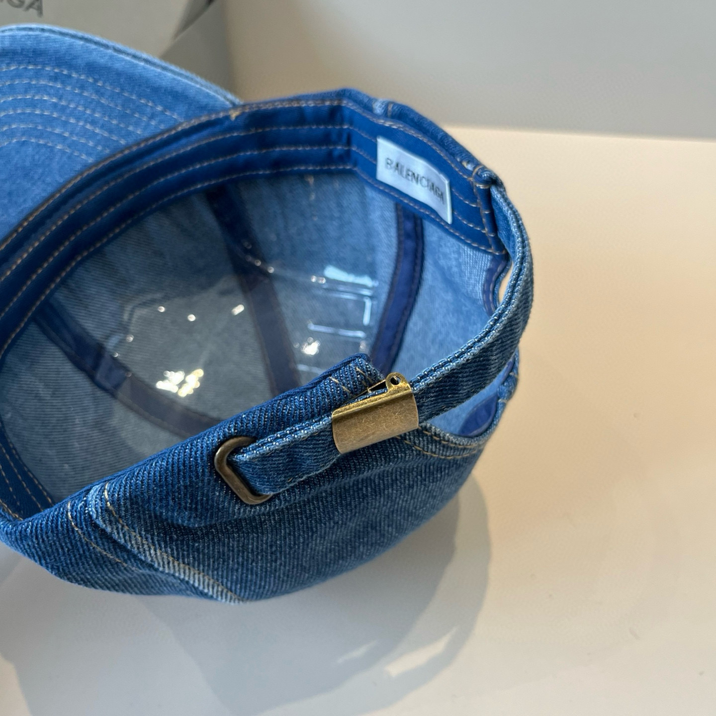 🆕BALENCIAGA巴黎世家新款logo棒球帽，很酷的色系，男女佩戴都有不同style，第一批抢先出货