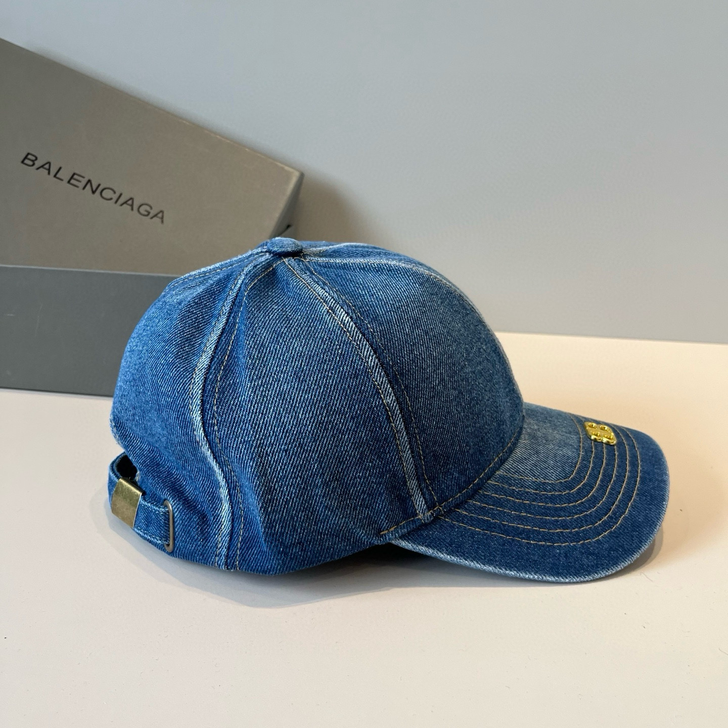 🆕BALENCIAGA巴黎世家新款logo棒球帽，很酷的色系，男女佩戴都有不同style，第一批抢先出货