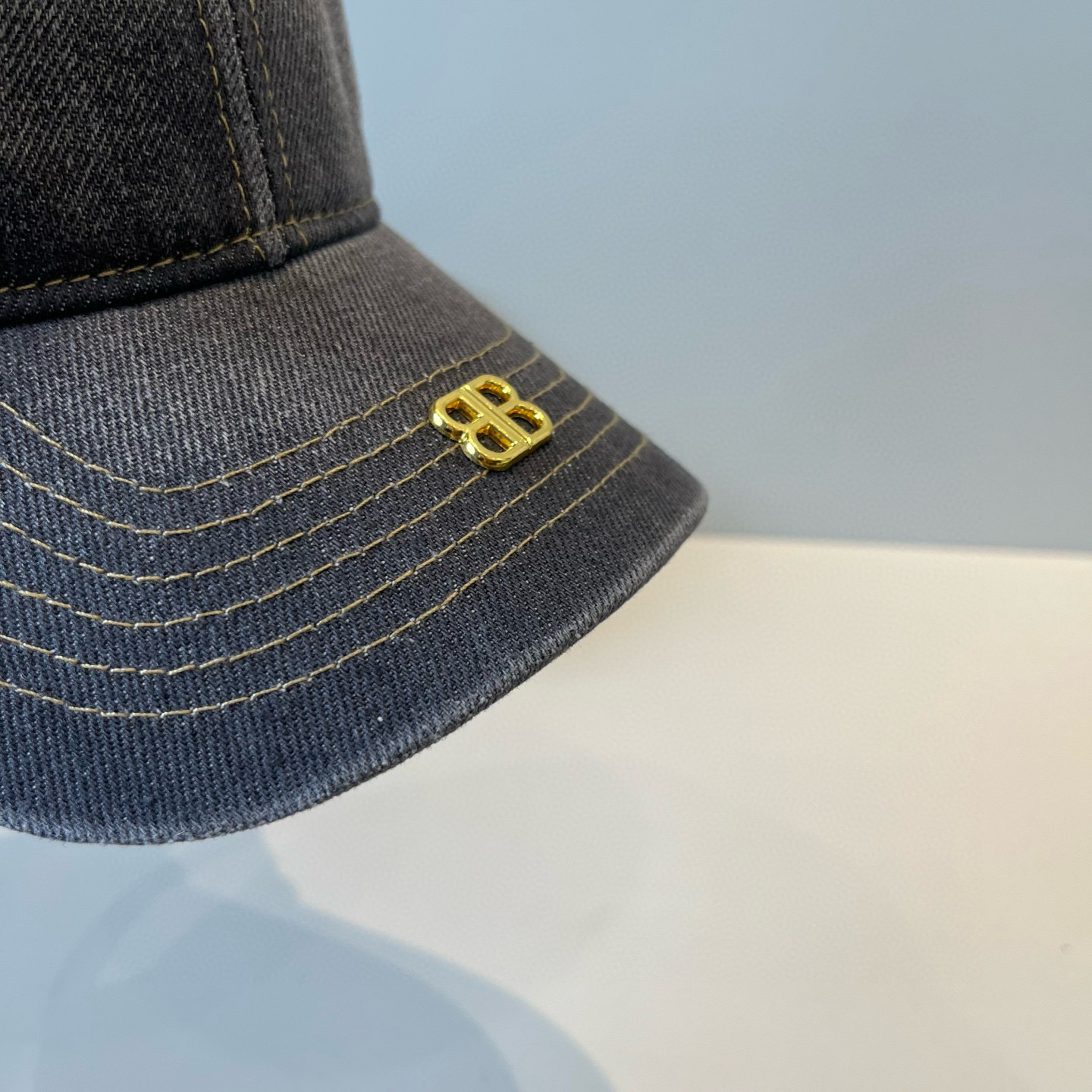 🆕BALENCIAGA巴黎世家新款logo棒球帽，很酷的色系，男女佩戴都有不同style，第一批抢先出货