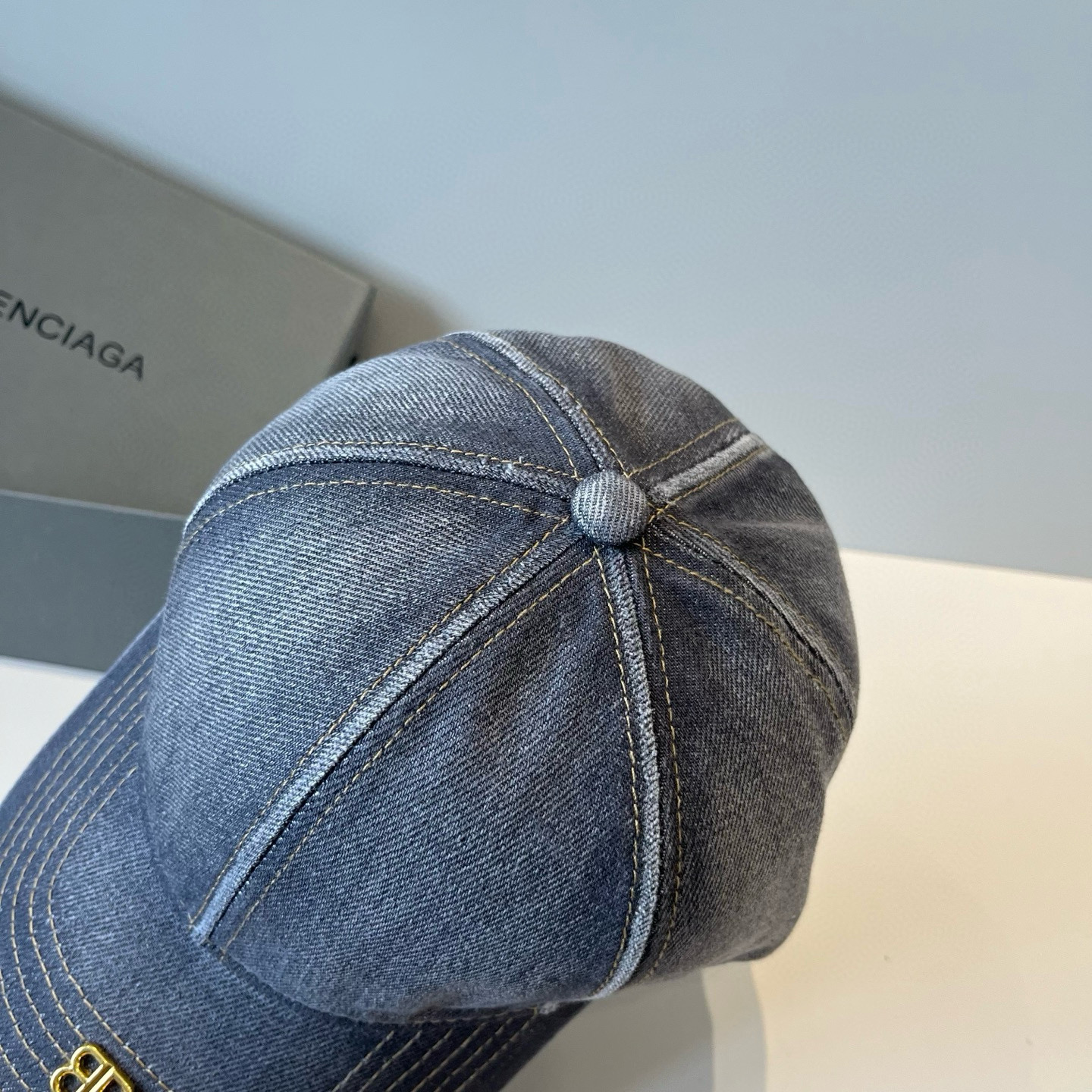 🆕BALENCIAGA巴黎世家新款logo棒球帽，很酷的色系，男女佩戴都有不同style，第一批抢先出货