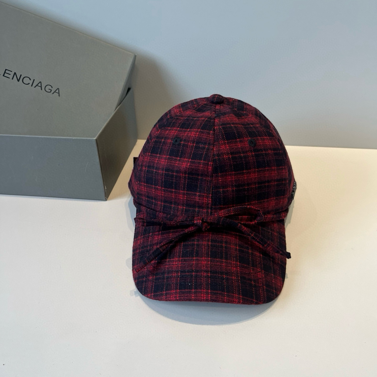 🆕BALENCIAGA巴黎世家新款logo棒球帽，很酷的色系，男女佩戴都有不同style，第一批抢先出货