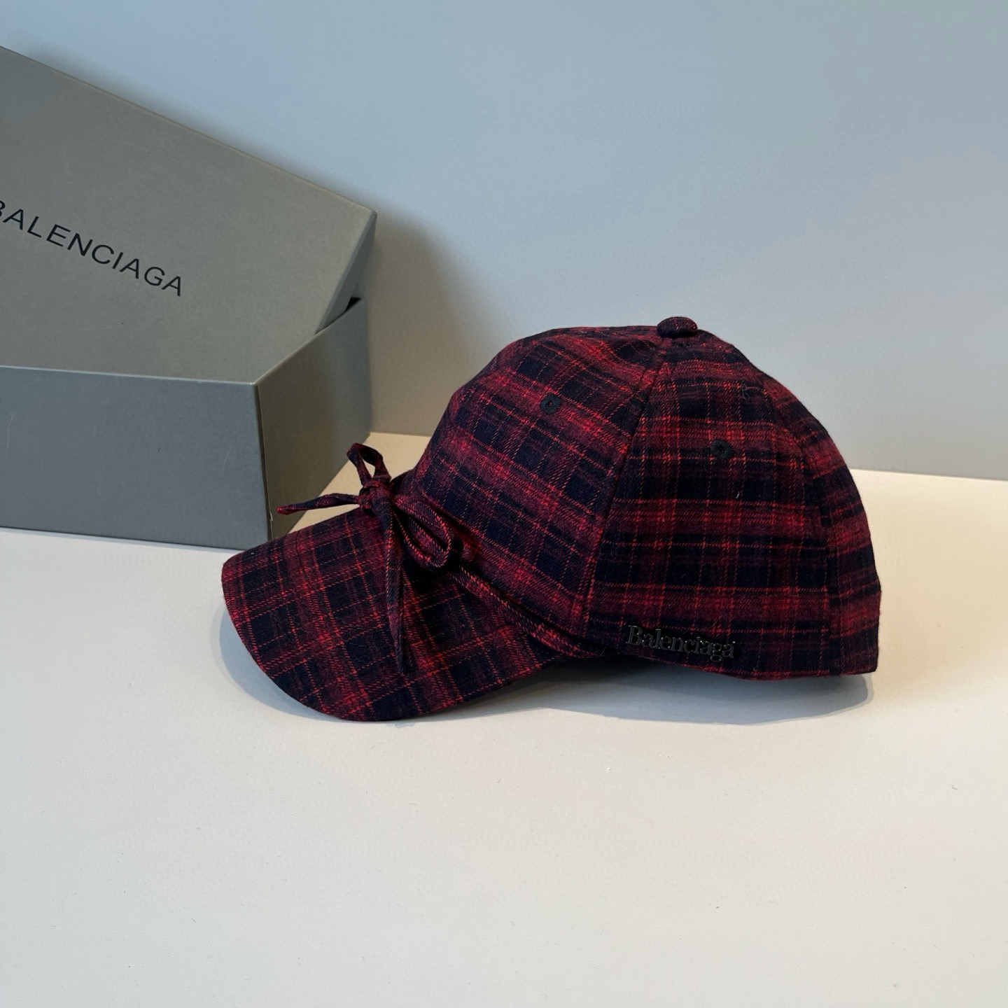 🆕BALENCIAGA巴黎世家新款logo棒球帽，很酷的色系，男女佩戴都有不同style，第一批抢先出货