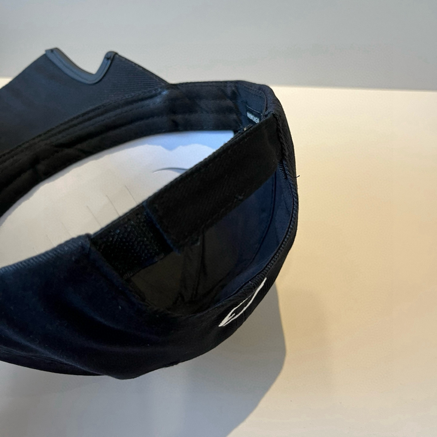 🆕BALENCIAGA巴黎世家新款logo棒球帽，很酷的色系，男女佩戴都有不同style，第一批抢先出货