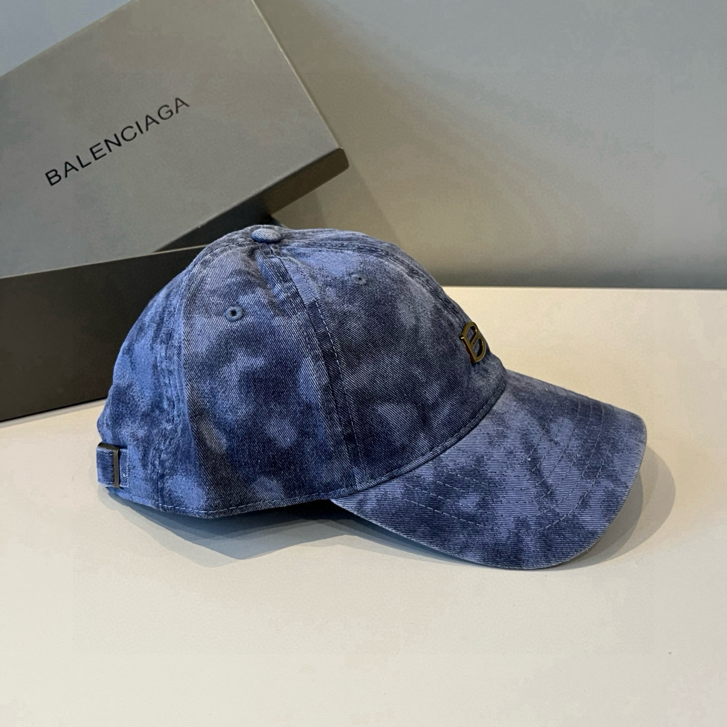 🆕BALENCIAGA巴黎世家新款logo棒球帽，很酷的色系，男女佩戴都有不同style，第一批抢先出货