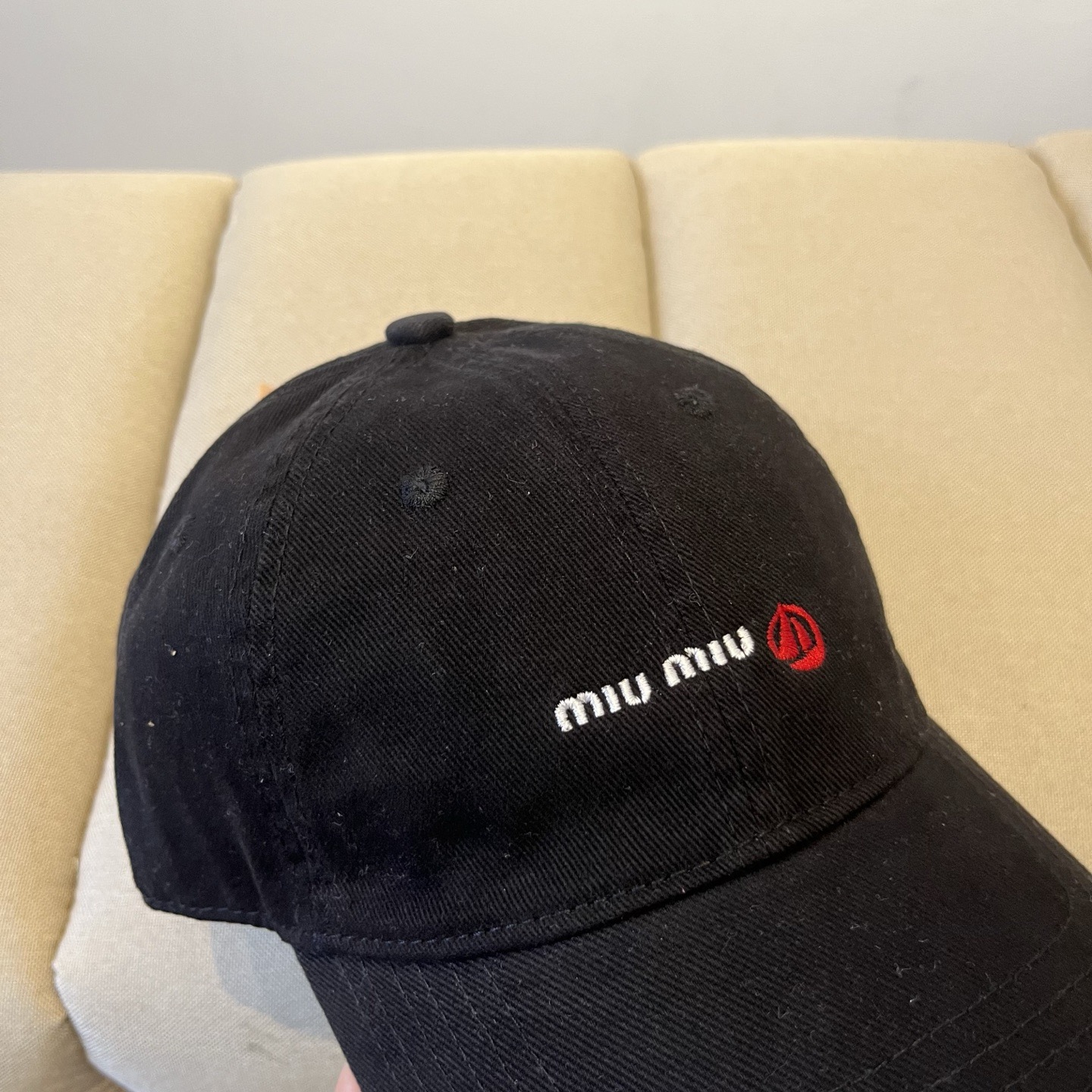 谬谬miumiu 原单春夏新款棒球帽，正品开模订制，原版做工细致质量超赞！