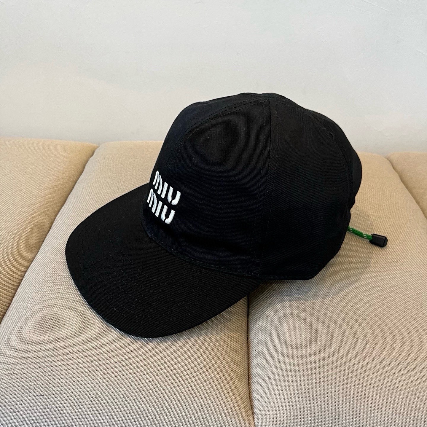 谬谬miumiu 原单春夏新款棒球帽，正品开模订制，原版做工细致质量超赞！