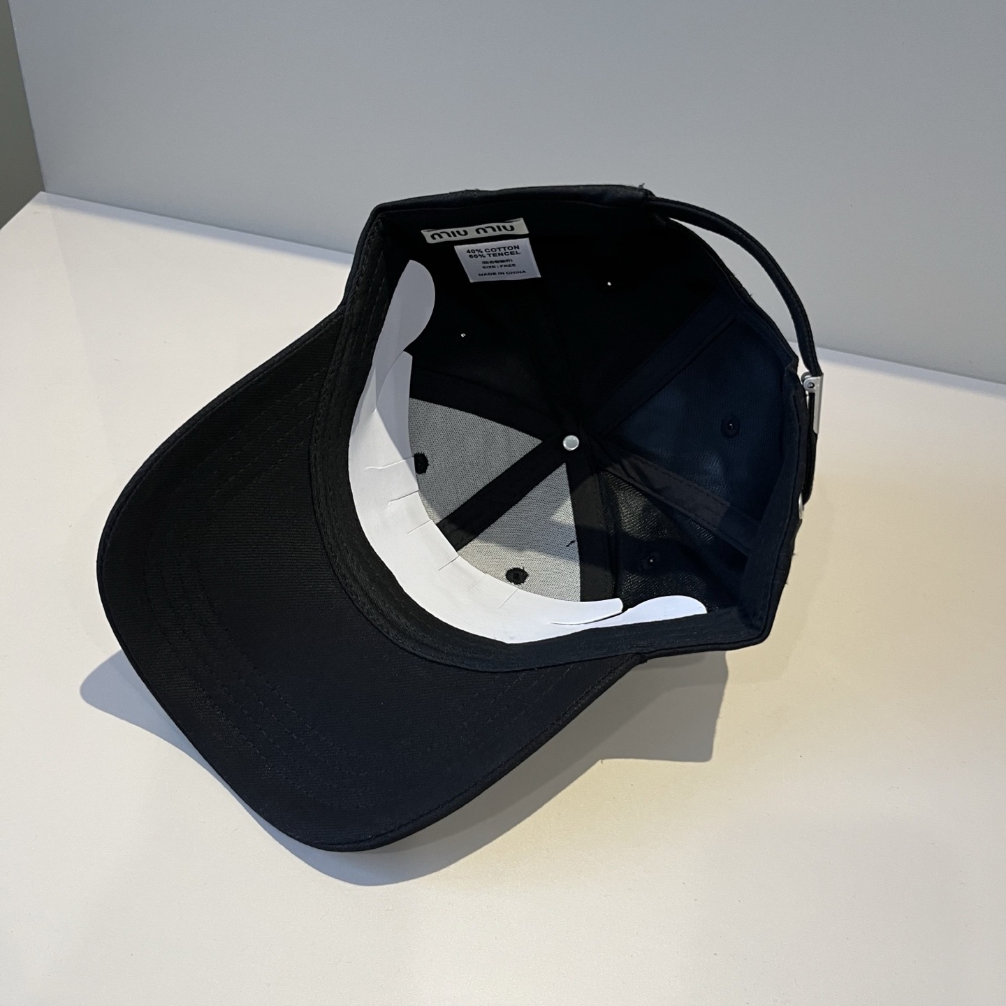 谬谬miumiu 原单春夏新款棒球帽，正品开模订制，原版做工细致质量超赞！