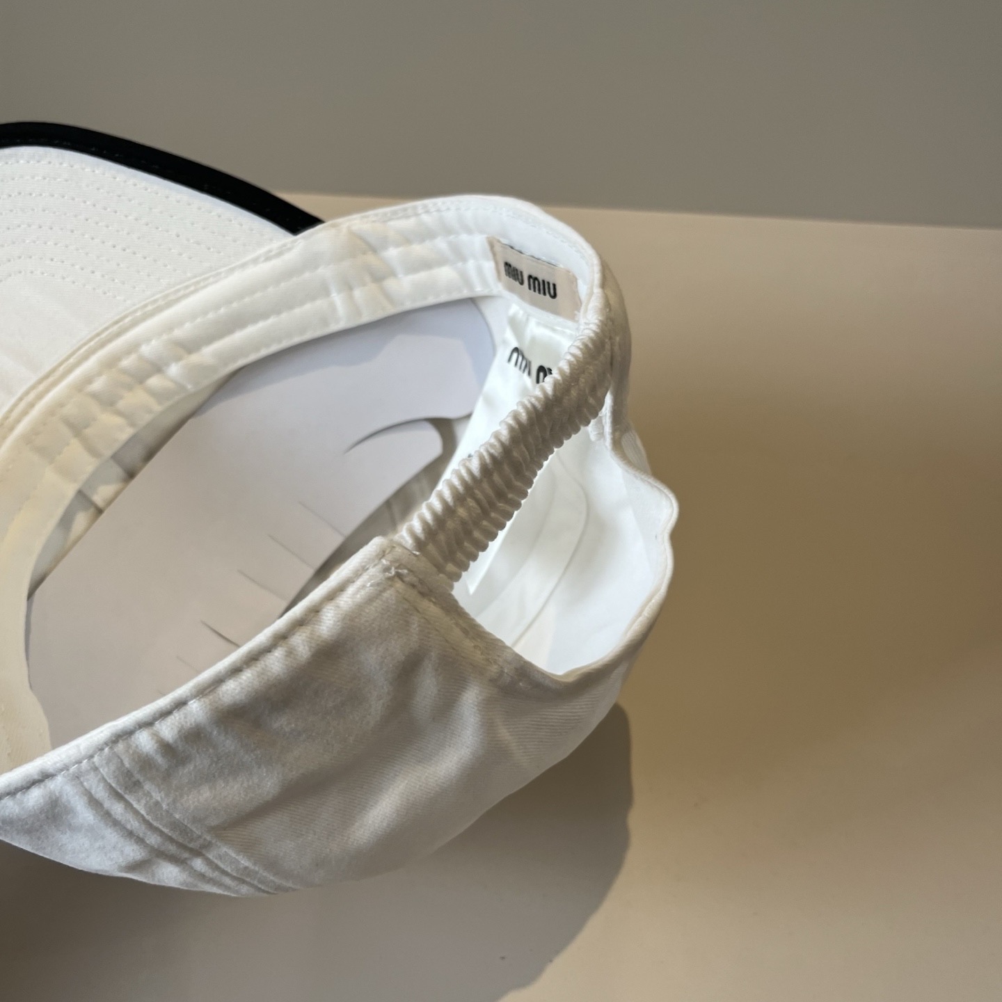 谬谬miumiu 原单春夏新款棒球帽，正品开模订制，原版做工细致质量超赞！