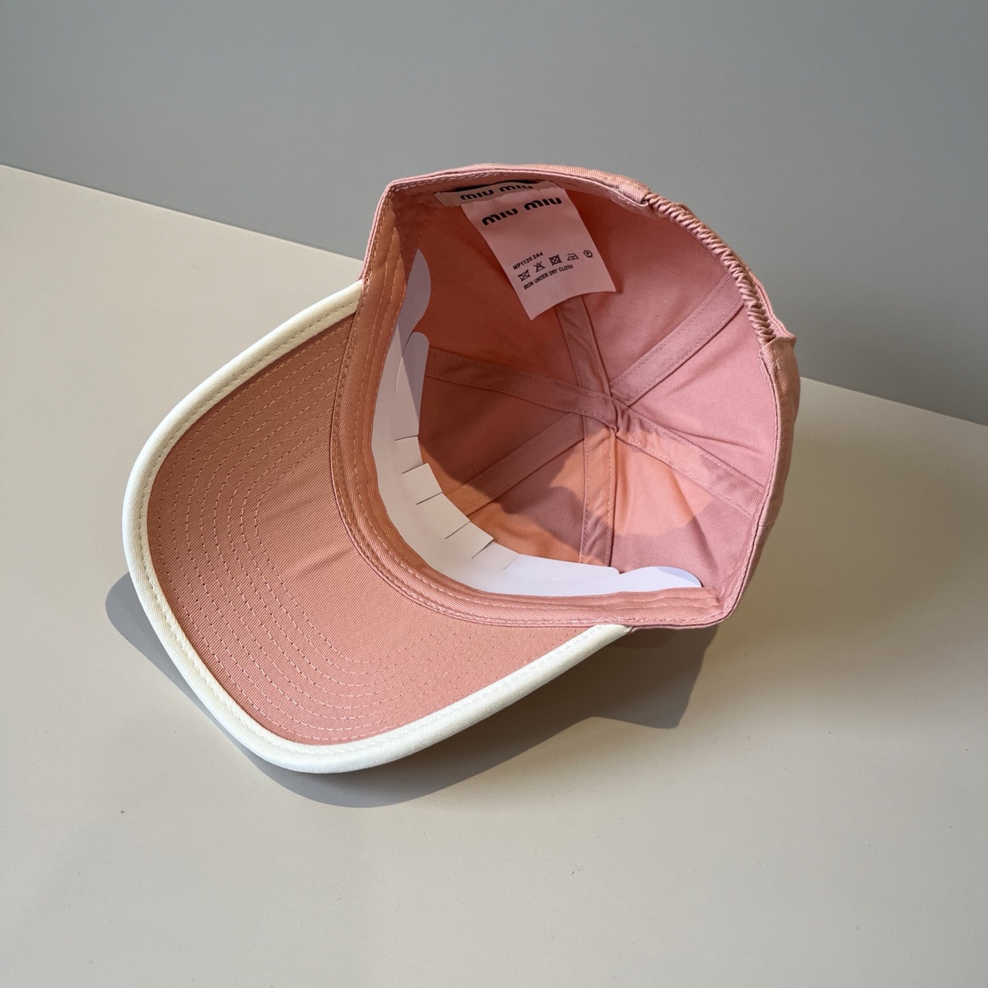 谬谬miumiu 原单春夏新款棒球帽，正品开模订制，原版做工细致质量超赞！