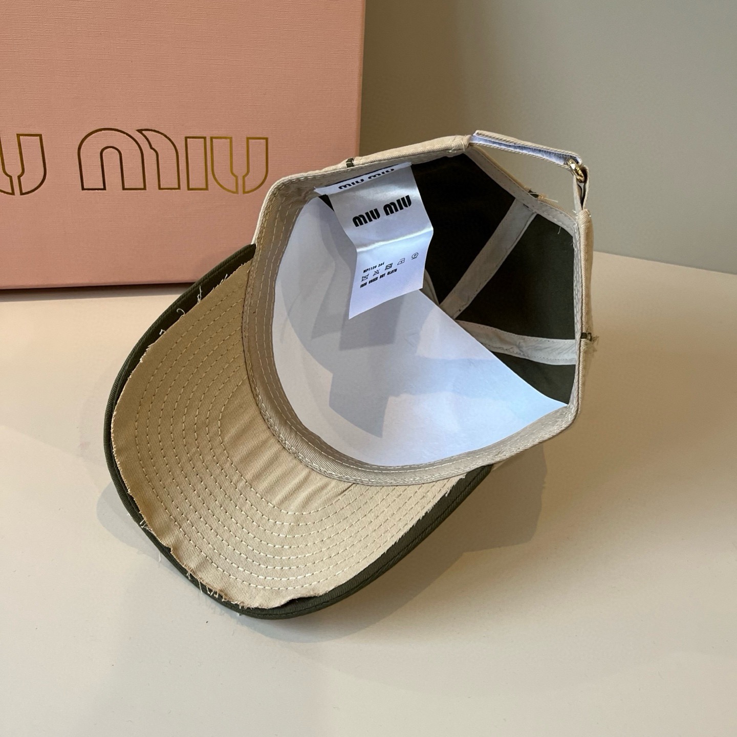 谬谬miumiu 原单春夏新款棒球帽，正品开模订制，原版做工细致质量超赞！